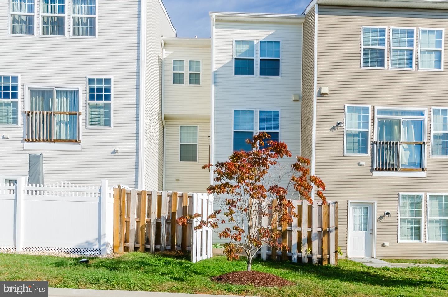 RIVERSIDE VILLAGES - Residential