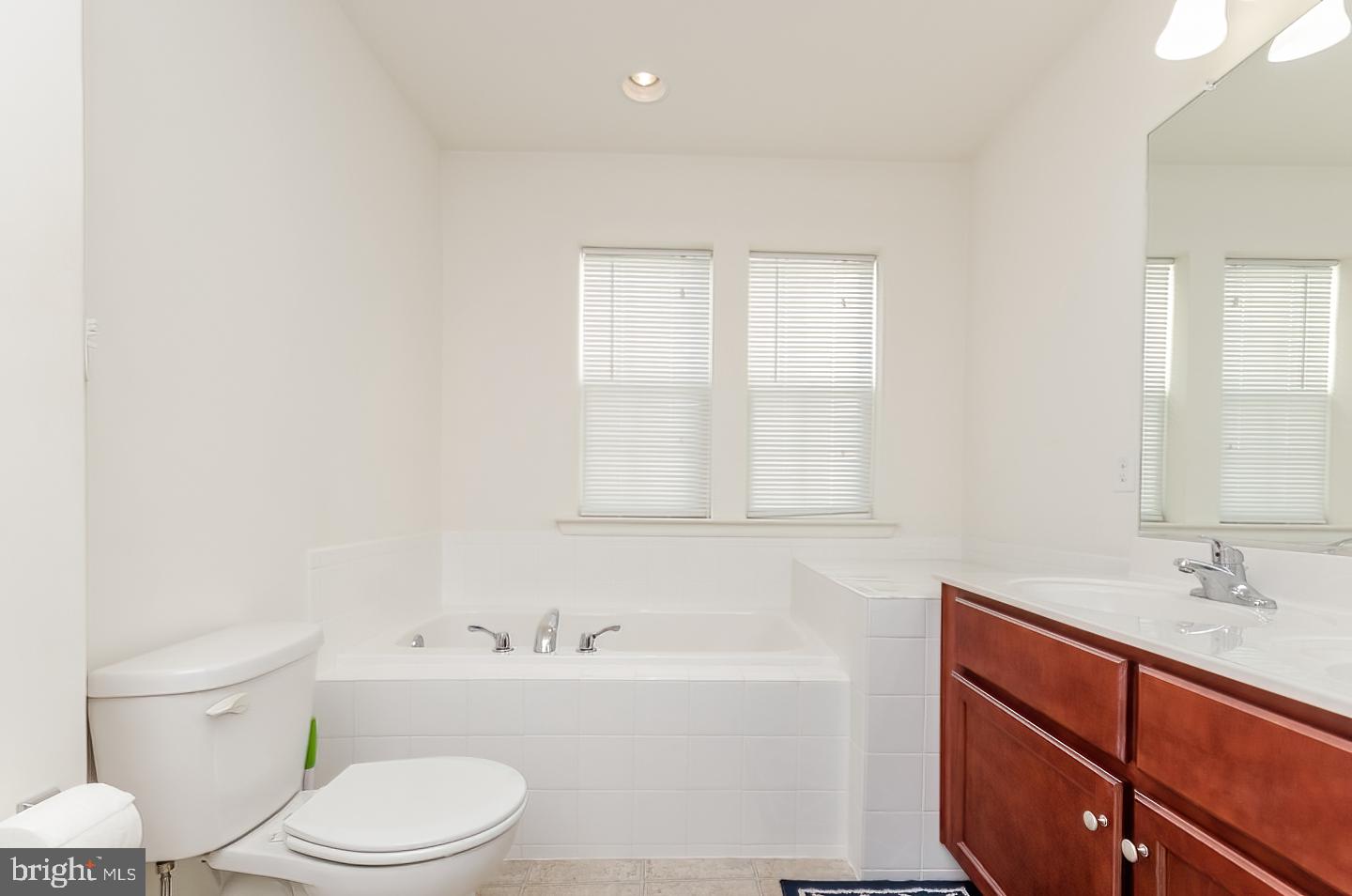 RIVERSIDE VILLAGES - Residential