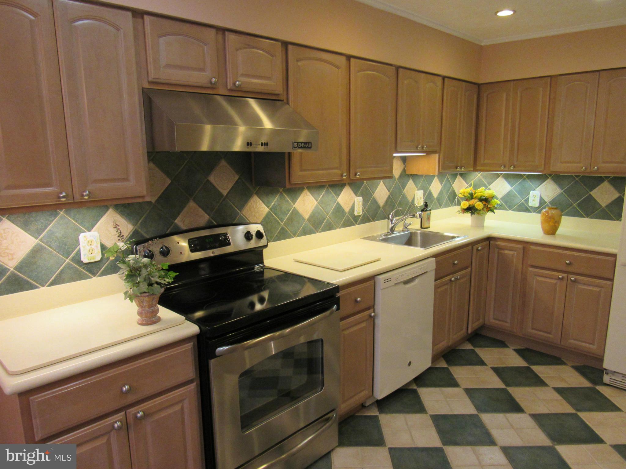 BURKE CENTRE - Residential