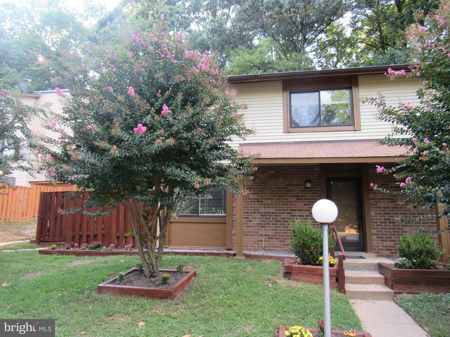 *IMPRESSIVE!**BEAUTIFUL TOWNHOUSE**FULLY RENOVATED**REPLACED ROOF AND HVAC**TWO LEVEL HARDWOOD FLOORS*RENOVATED BATHROOMS**UPDATED KITCHEN AND APPLIANCES**WINDOWS HAVE BEEN REPLACE* NEW WATER HEATER**RECESSED LIGHTS**FRESH PAINT**FENCED YARD & STORAGE SHED*HOME*WARRANTY*123*FAIRFAX COUNTY PARKWAY*YOU HAVE TO SEE IT FOR YOURSELF**MAKE & OFFER**