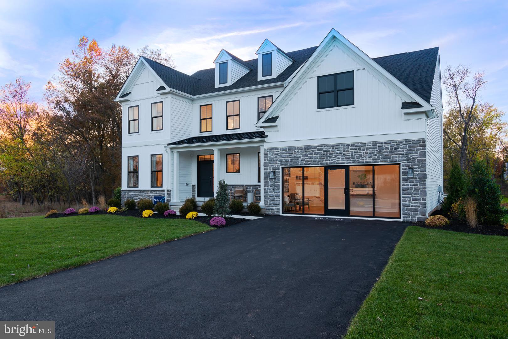 STRAWBERRY HILLS - Residential