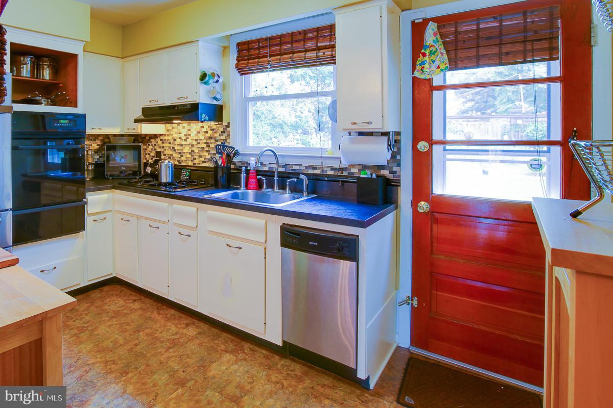 LAURAVILLE HISTORIC DISTRICT - Residential Lease