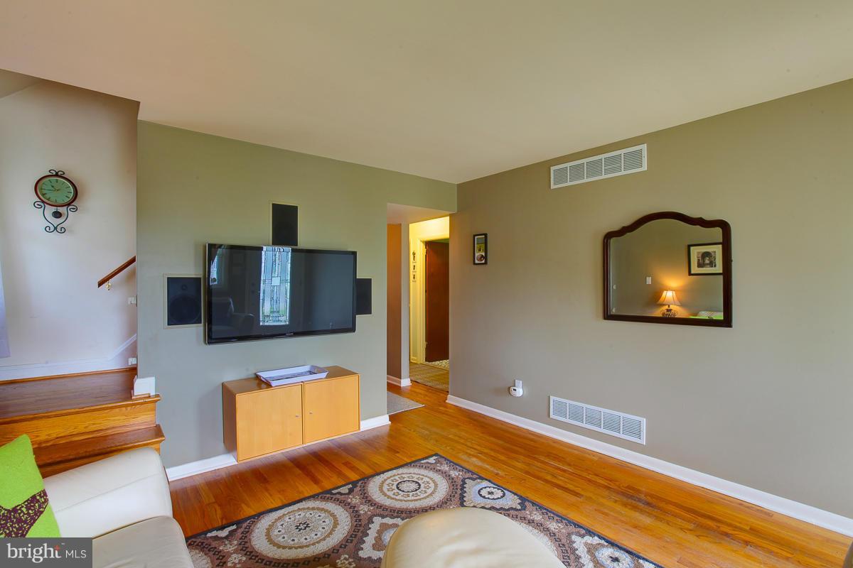 LAURAVILLE HISTORIC DISTRICT - Residential Lease