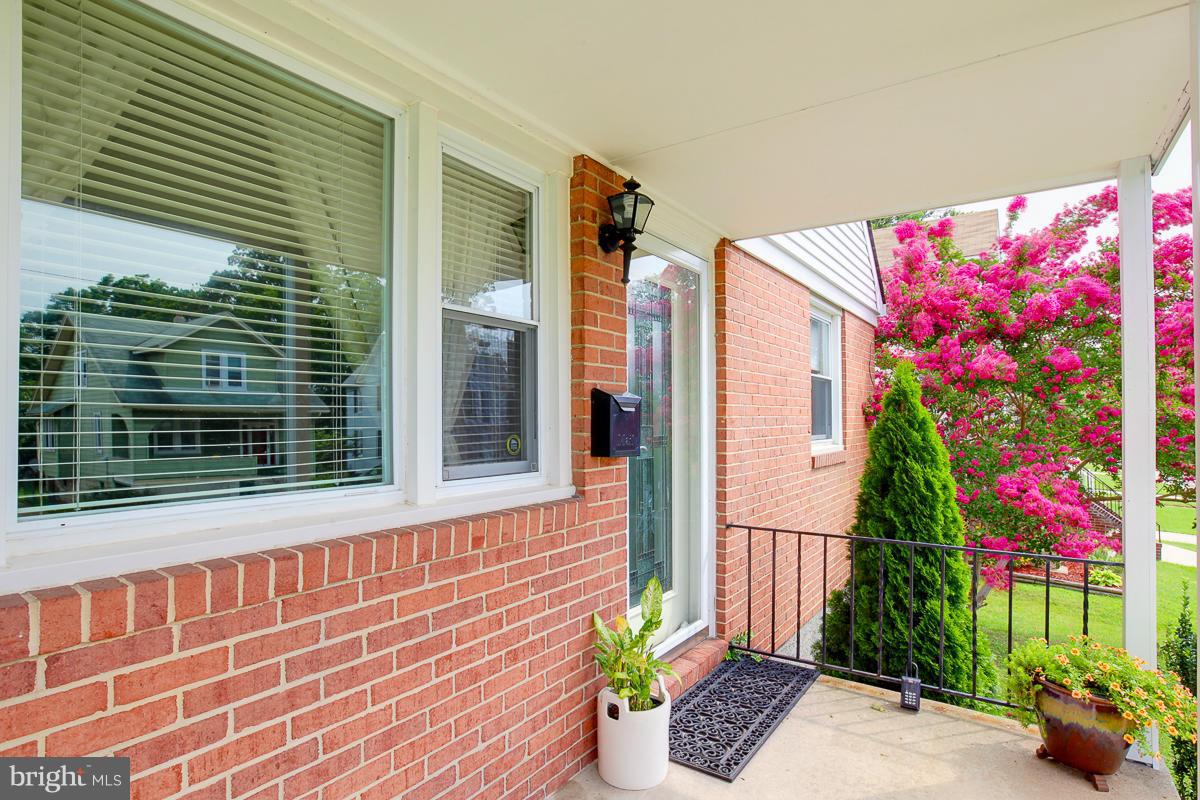 LAURAVILLE HISTORIC DISTRICT - Residential Lease