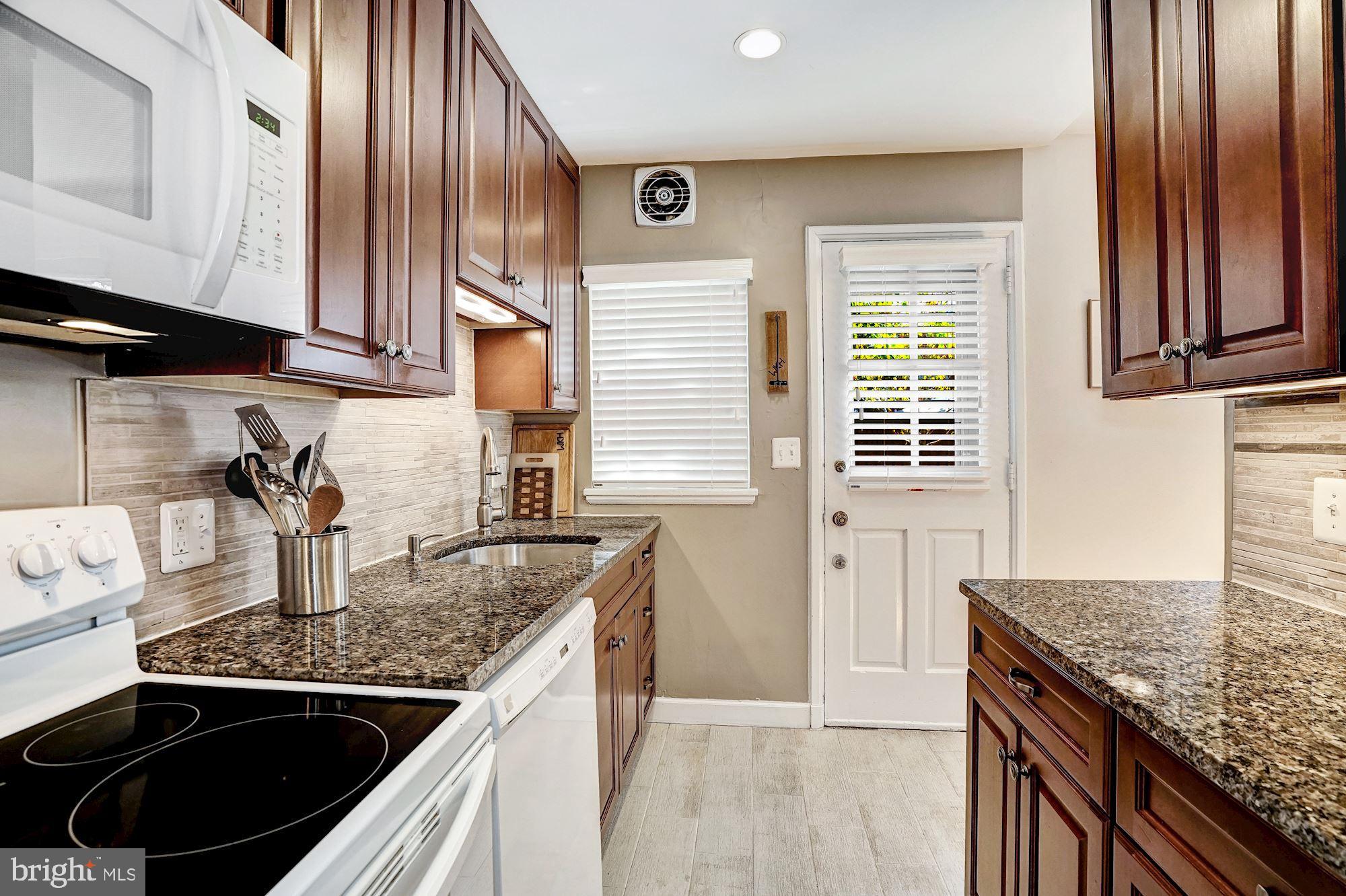 FAIRLINGTON MEADOWS - Residential