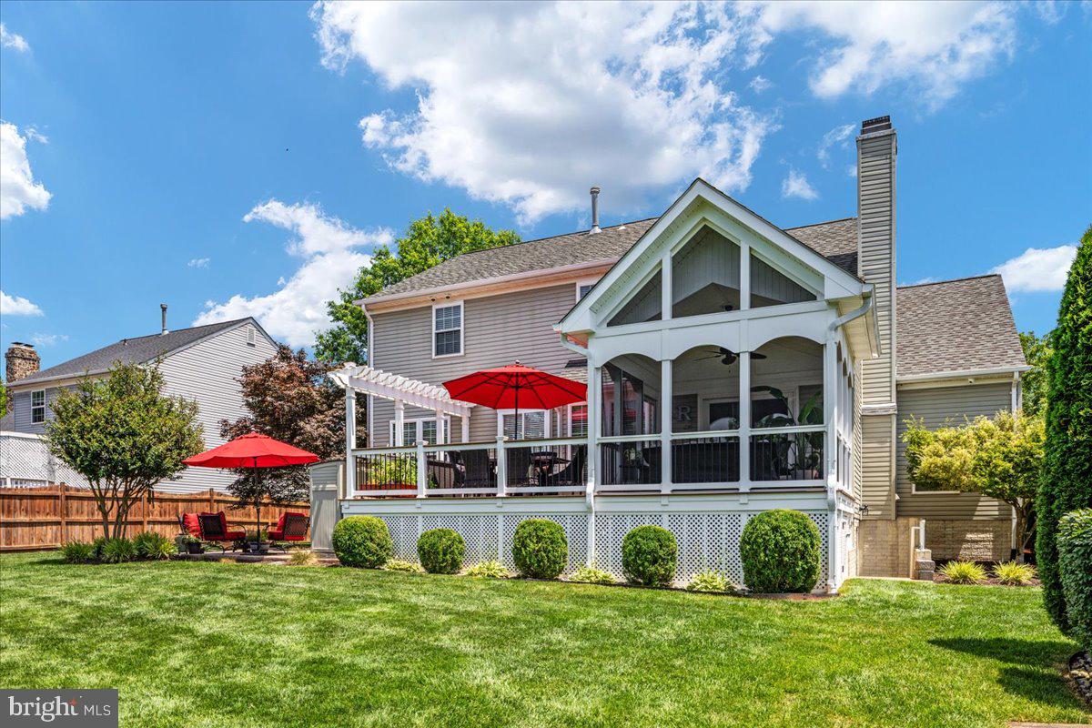8236 SUNSET DRIVE
