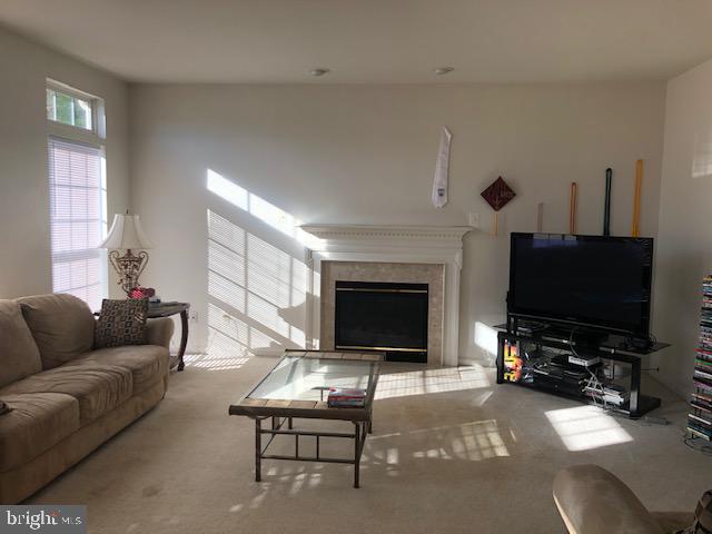 LEE'S PARKE - Residential Lease