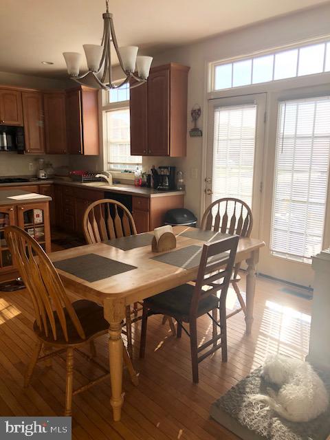 LEE'S PARKE - Residential Lease