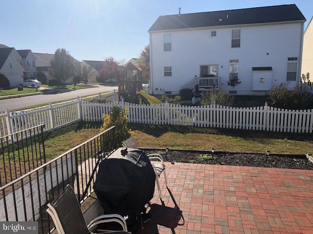 LEE'S PARKE - Residential Lease