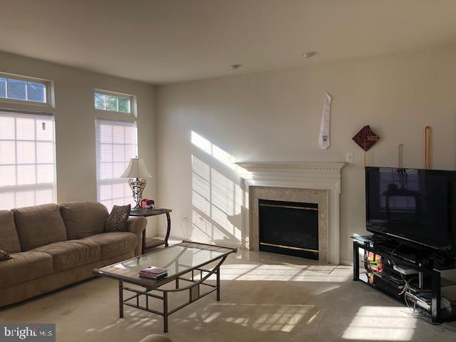 LEE'S PARKE - Residential Lease