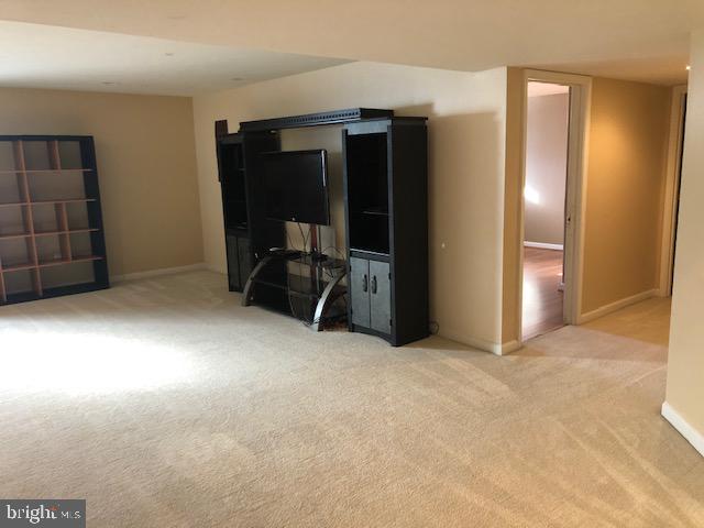 LEE'S PARKE - Residential Lease