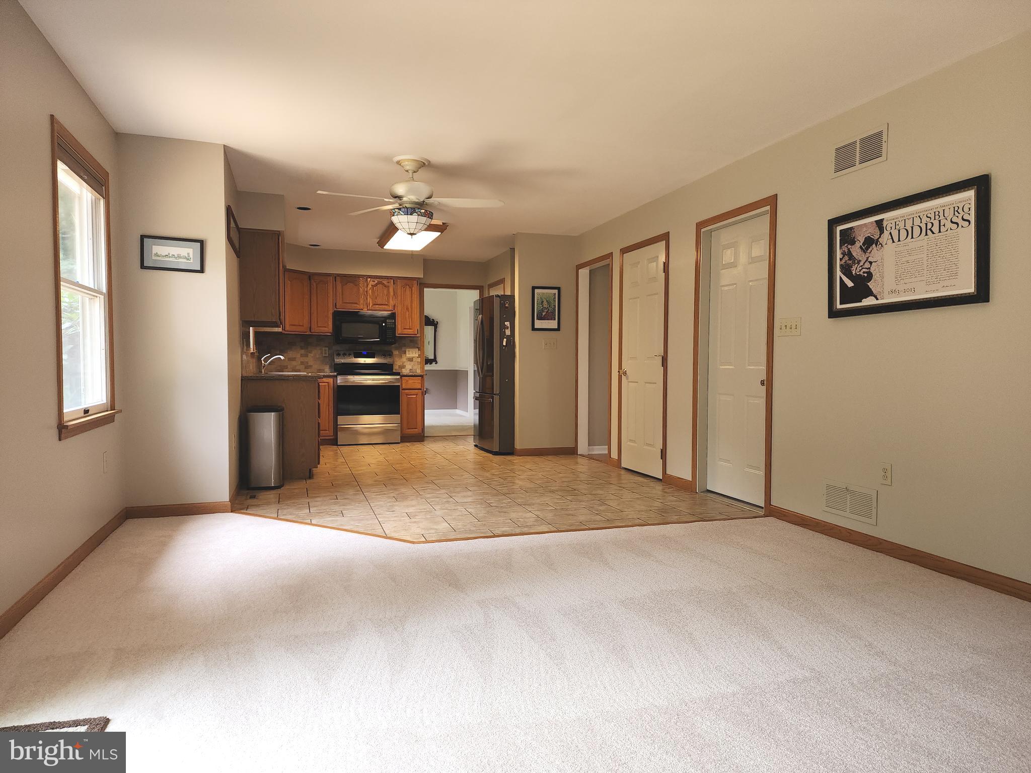 SPRINGFORD MANOR - Residential