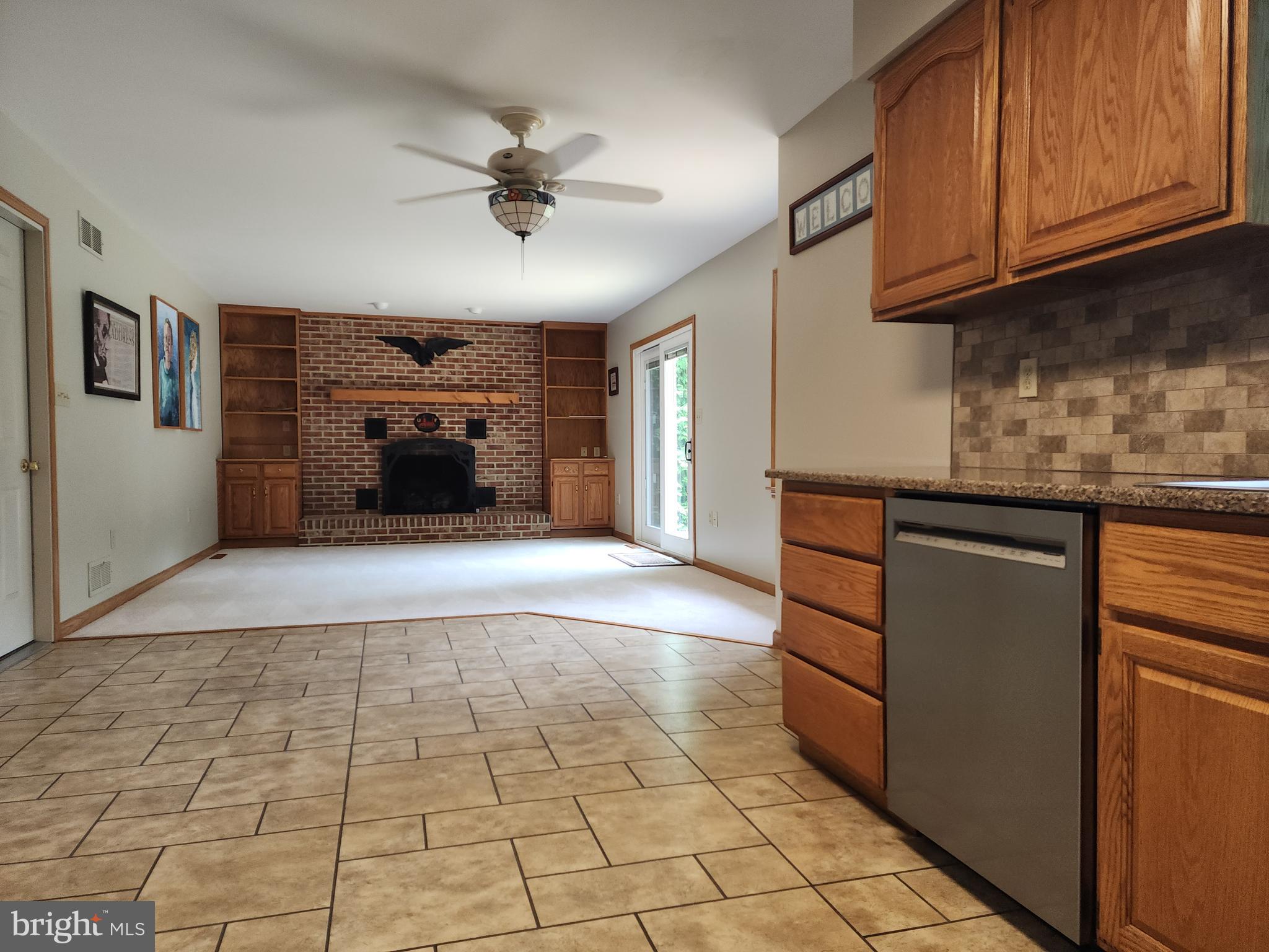 SPRINGFORD MANOR - Residential