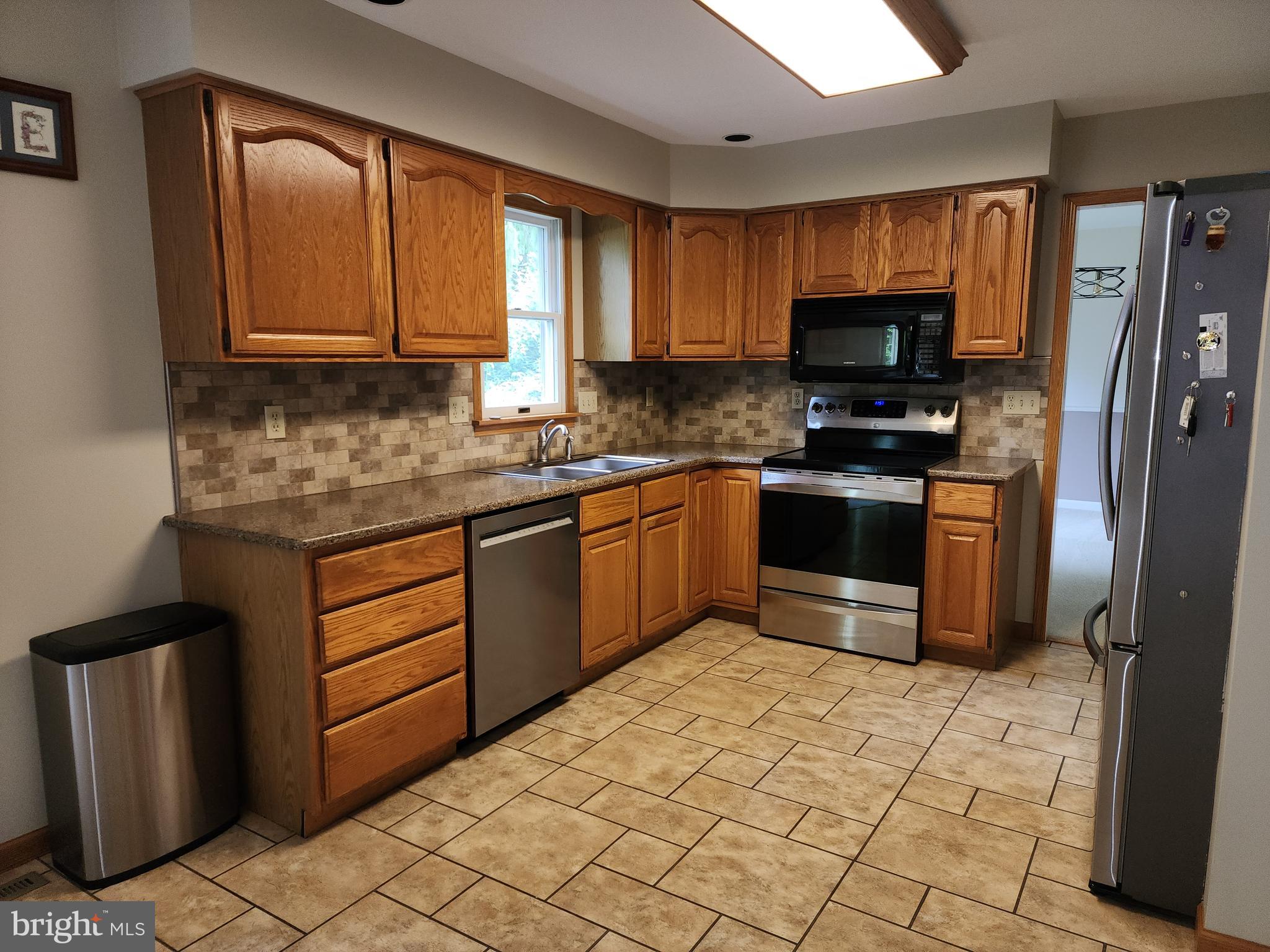 SPRINGFORD MANOR - Residential