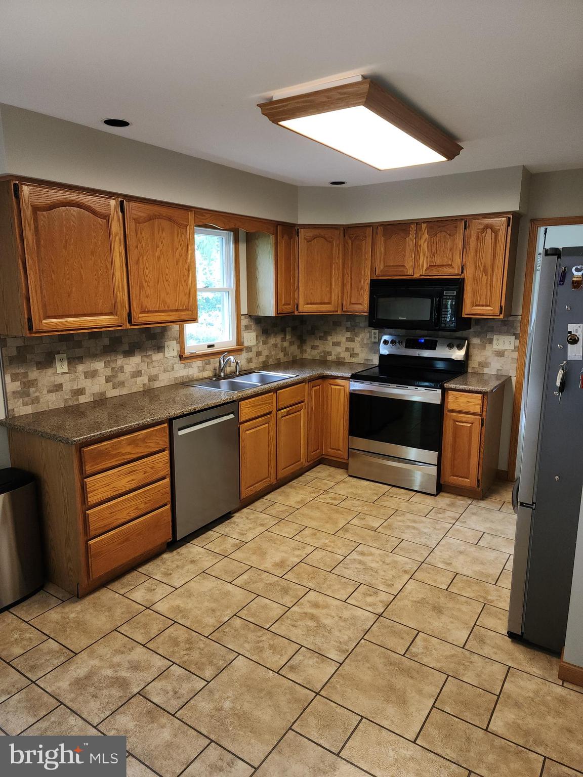 SPRINGFORD MANOR - Residential