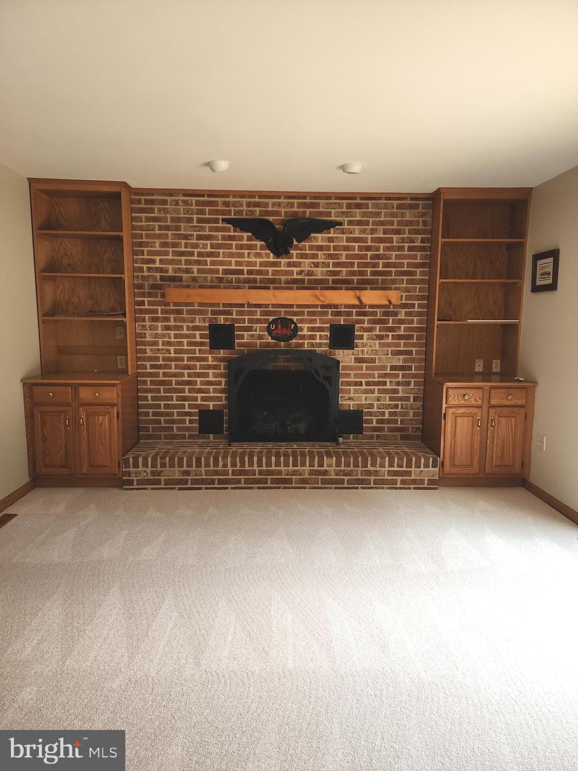 SPRINGFORD MANOR - Residential