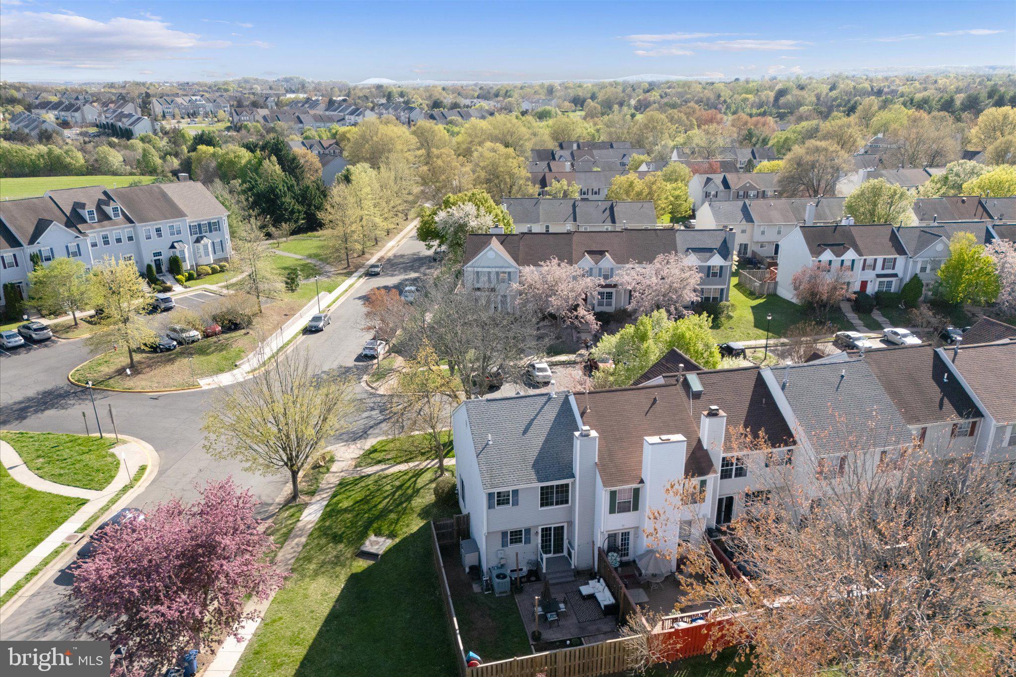 POTOMAC CROSSING - Residential