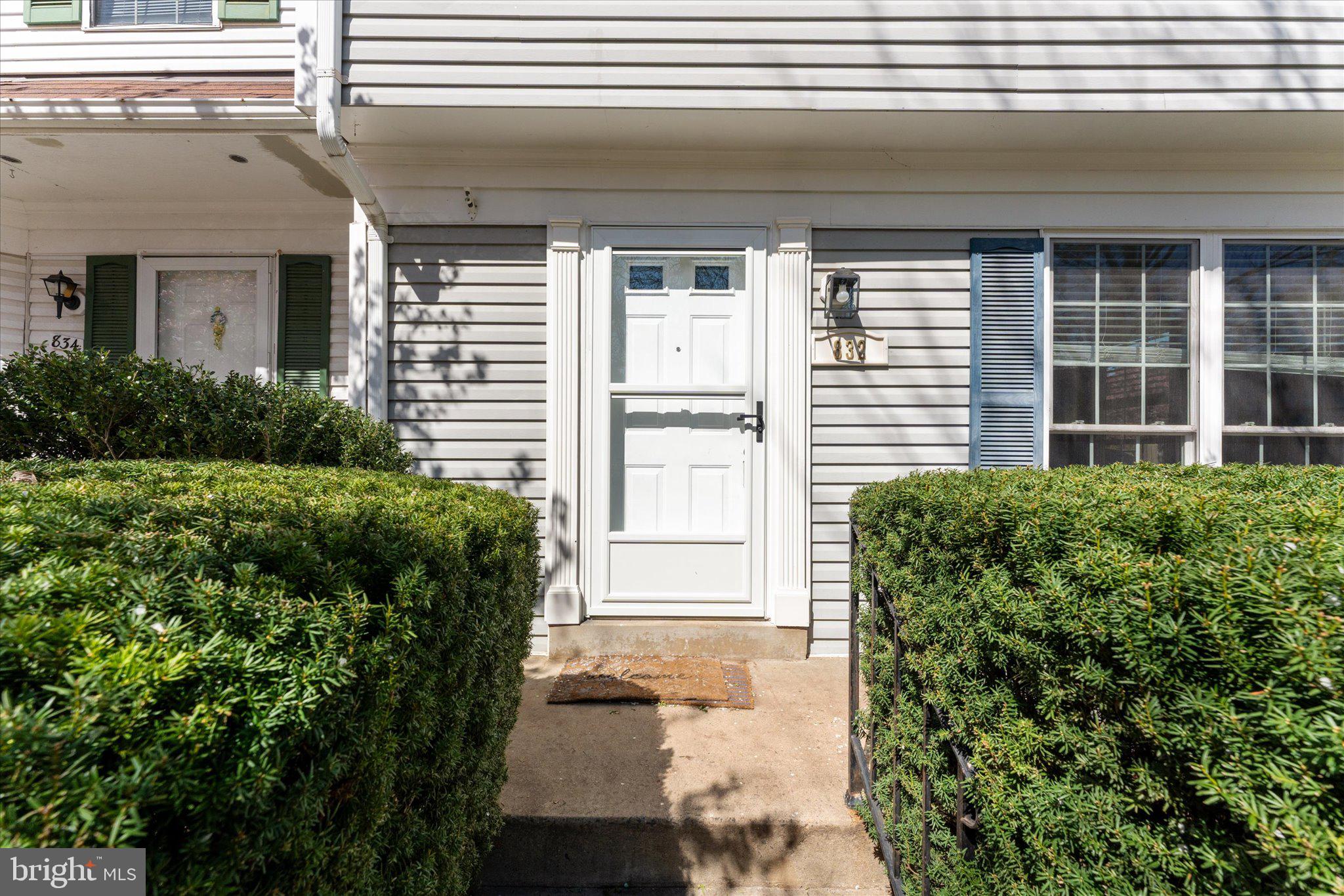 POTOMAC CROSSING - Residential