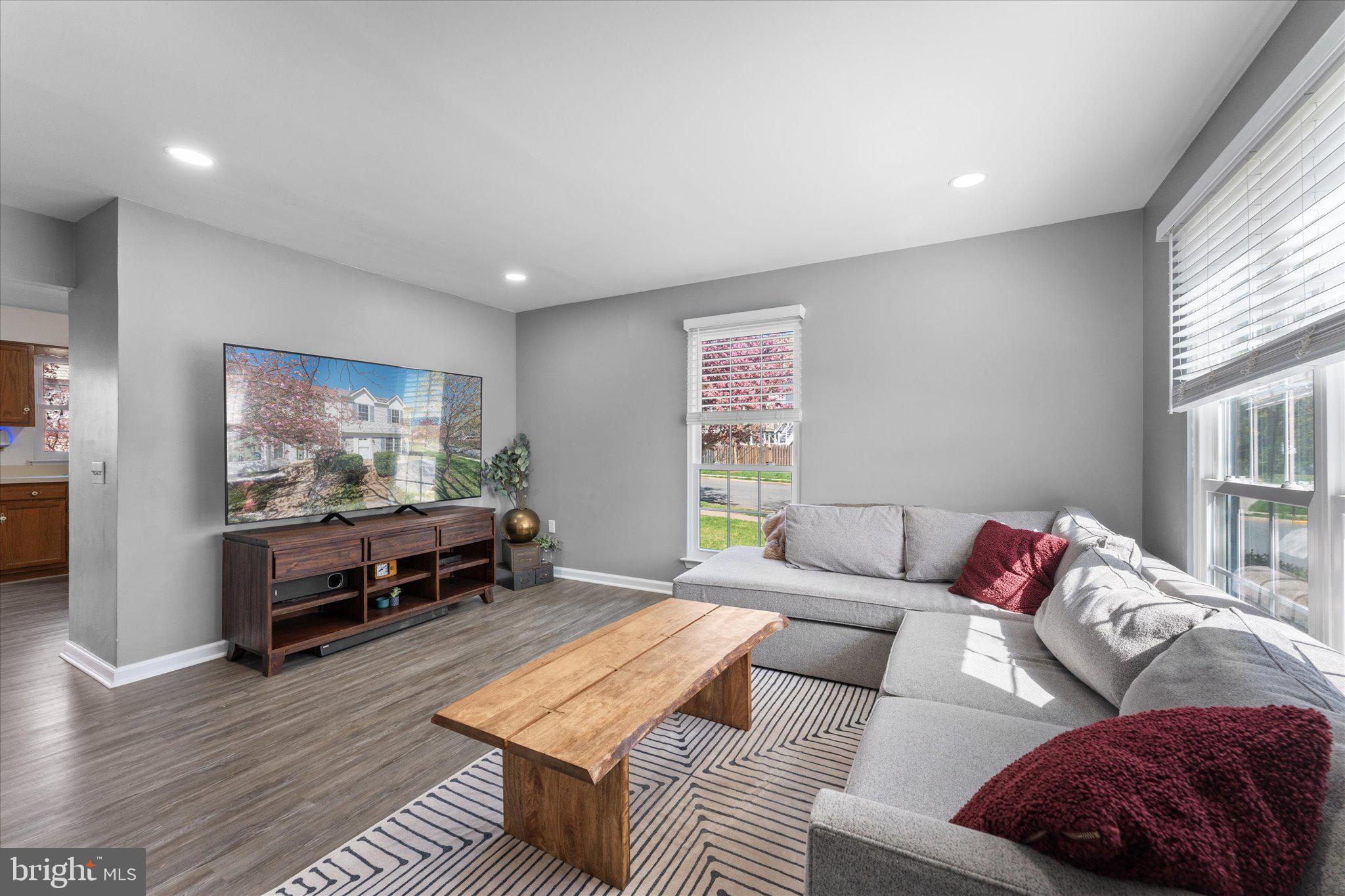 POTOMAC CROSSING - Residential