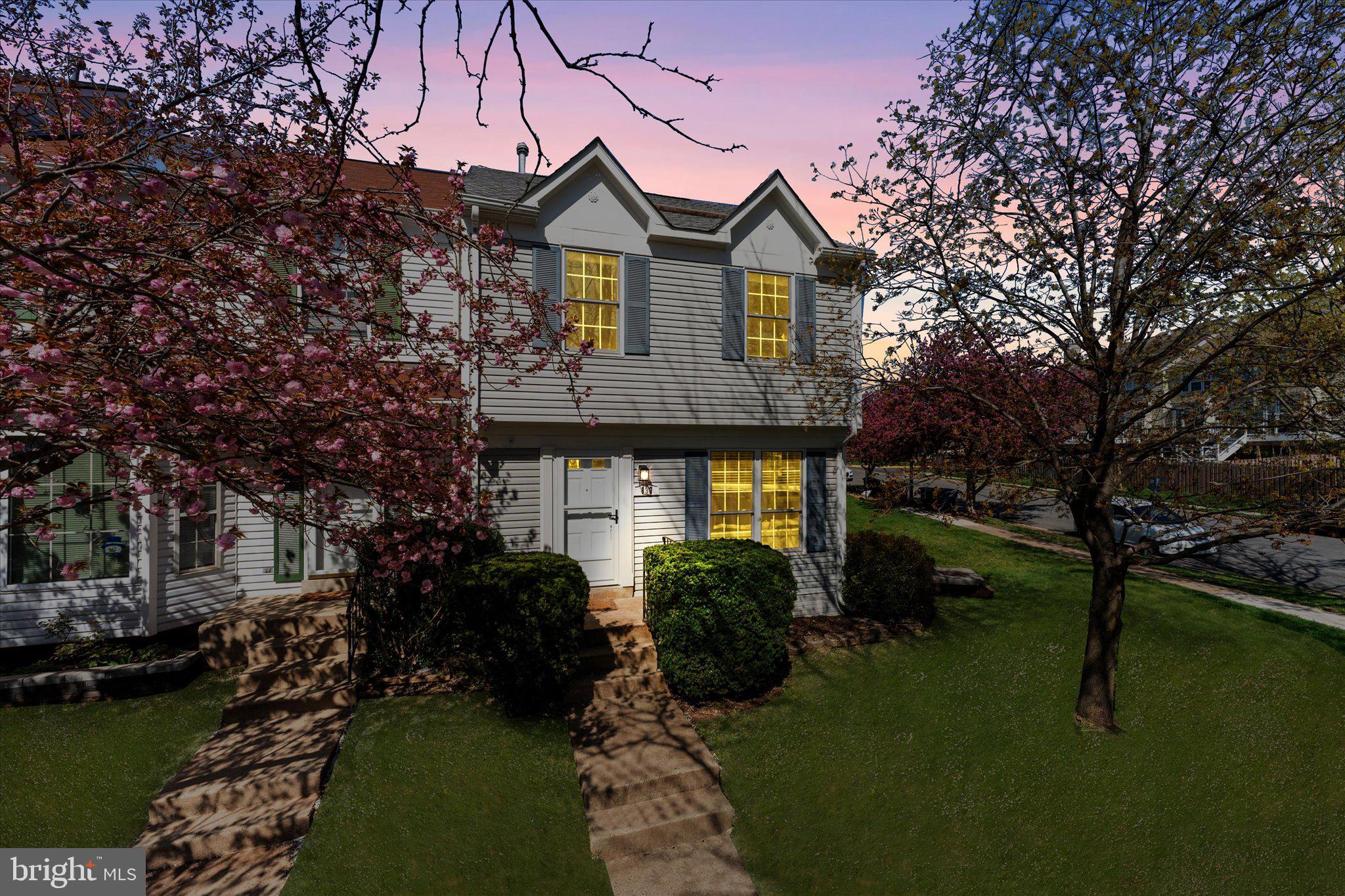 POTOMAC CROSSING - Residential