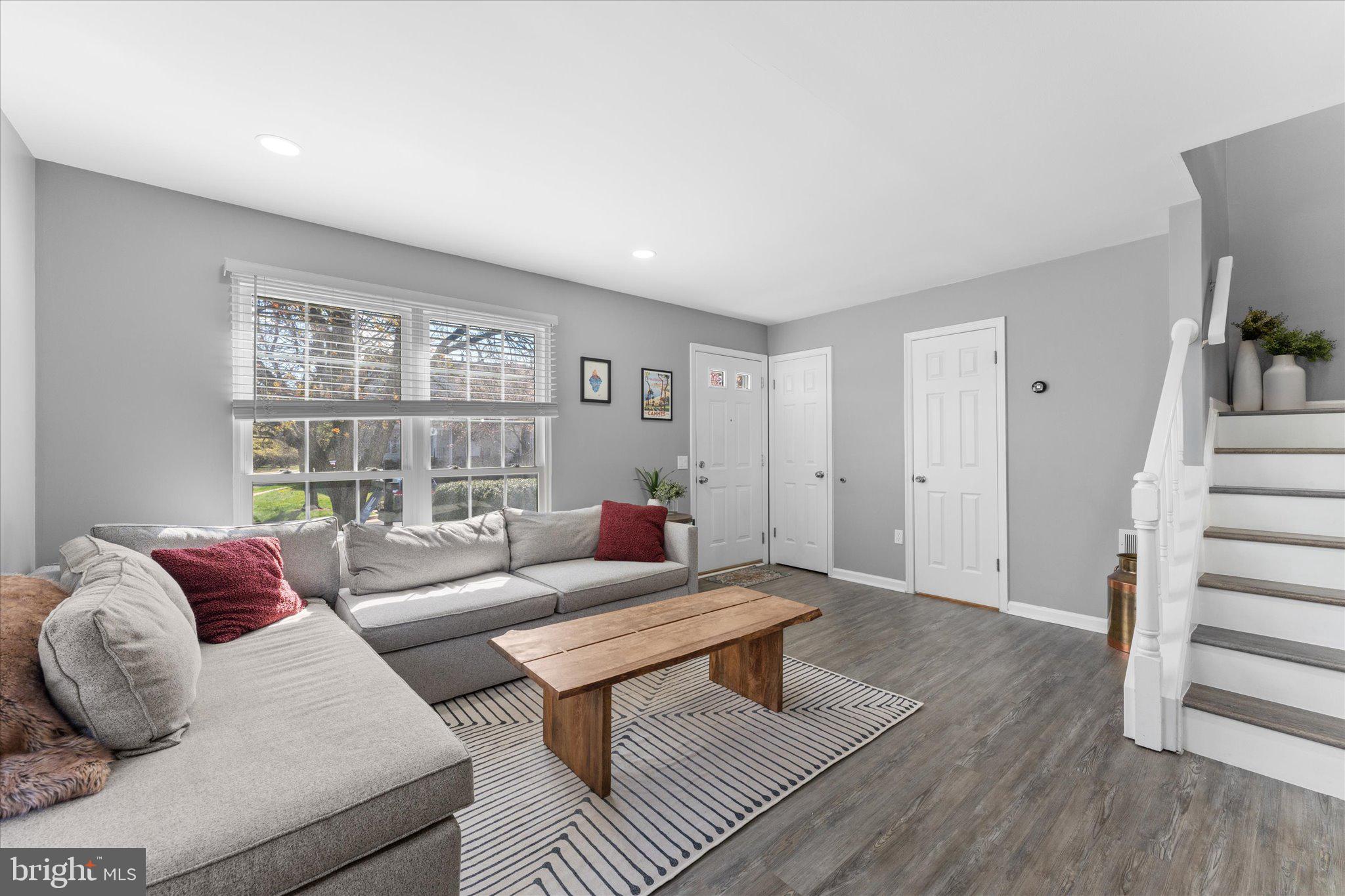 POTOMAC CROSSING - Residential