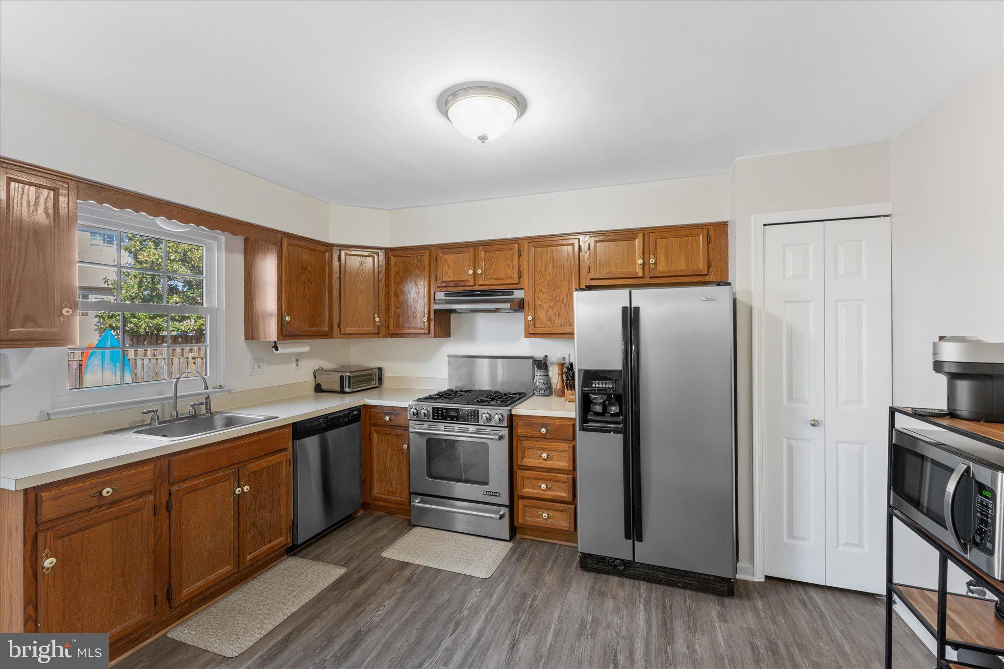 POTOMAC CROSSING - Residential