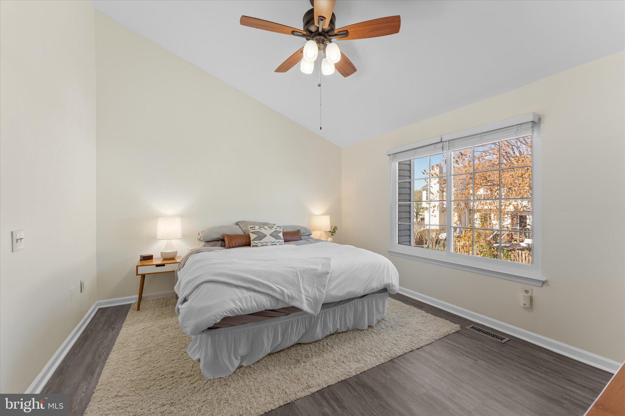 POTOMAC CROSSING - Residential