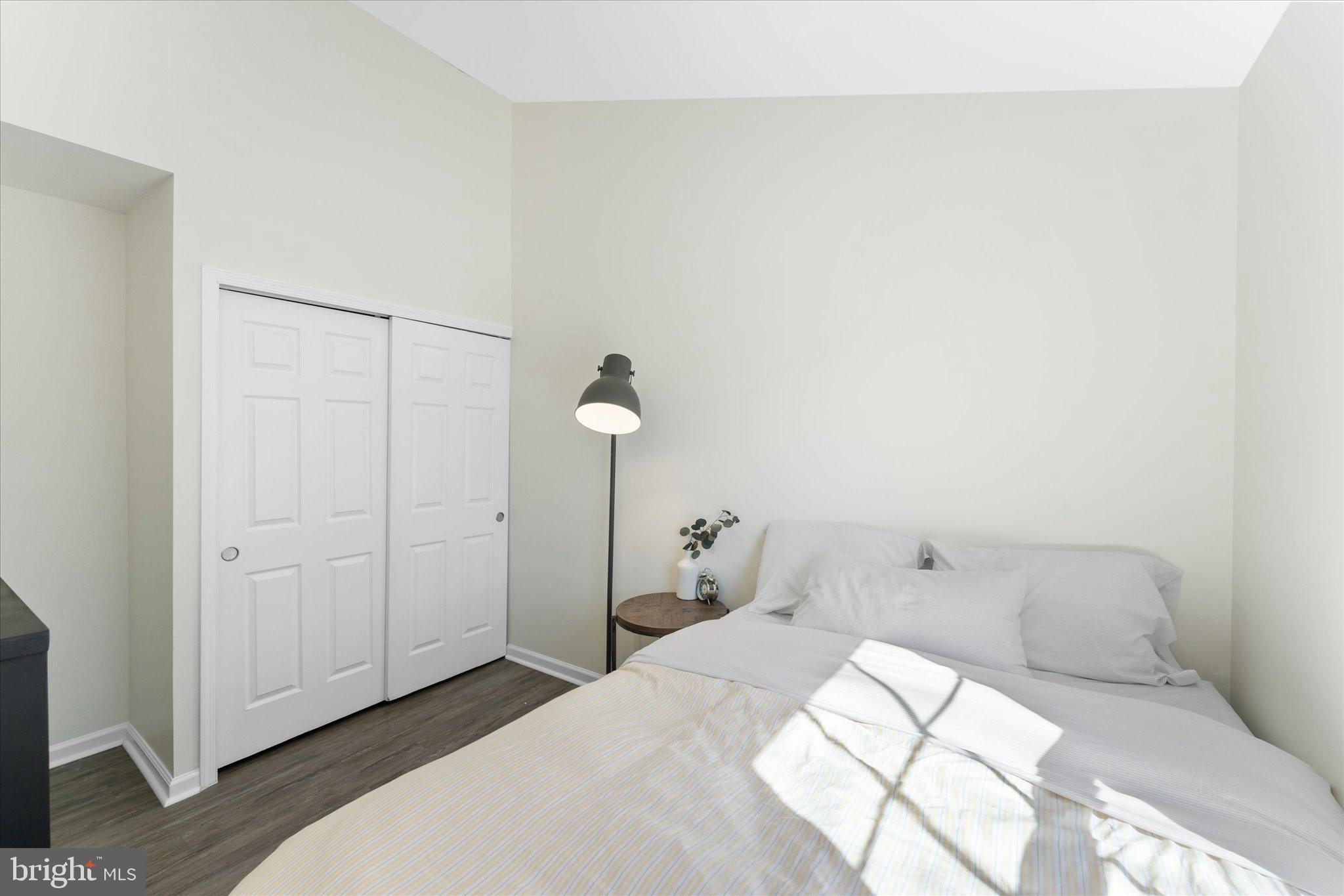 POTOMAC CROSSING - Residential