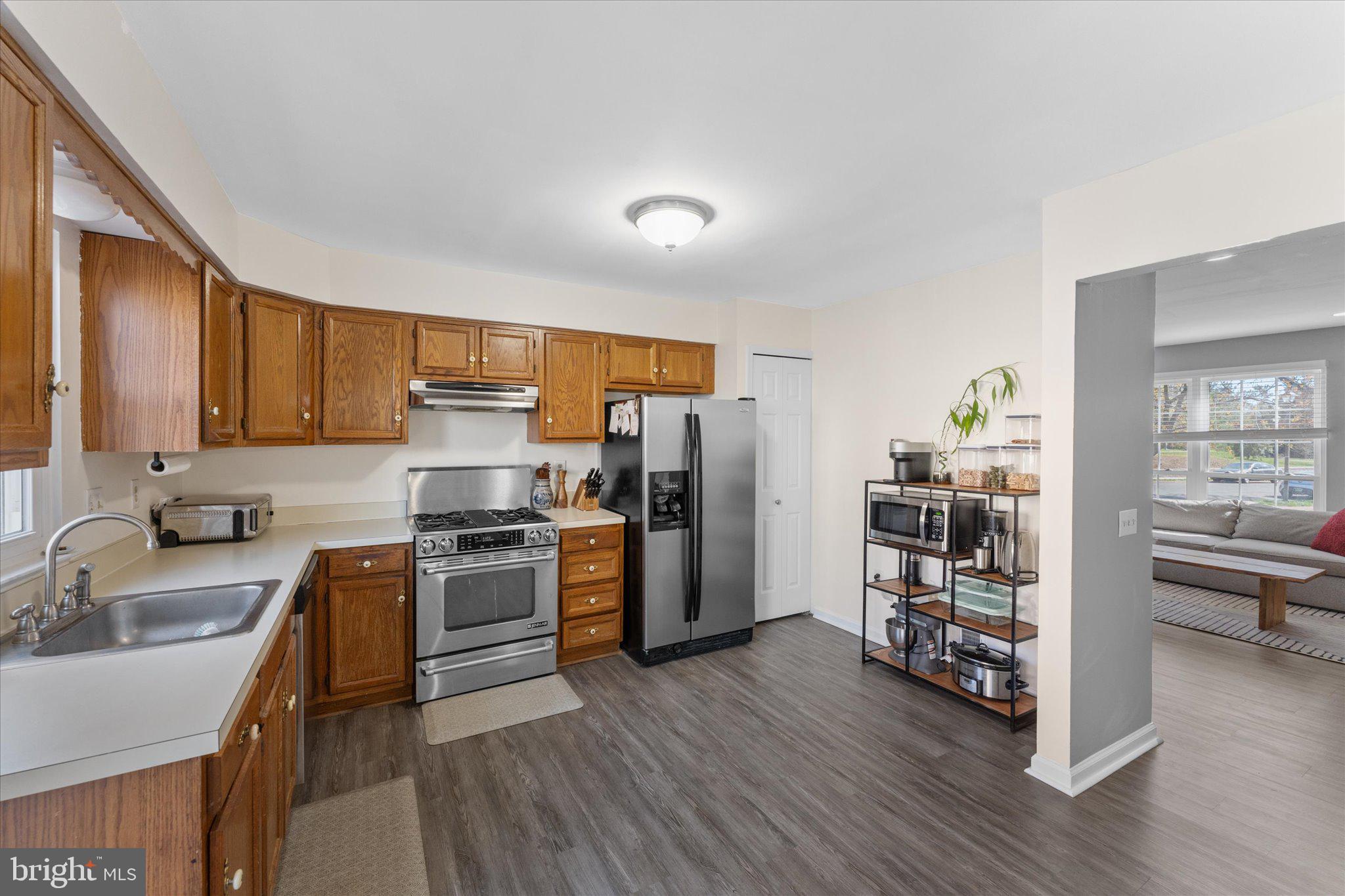 POTOMAC CROSSING - Residential