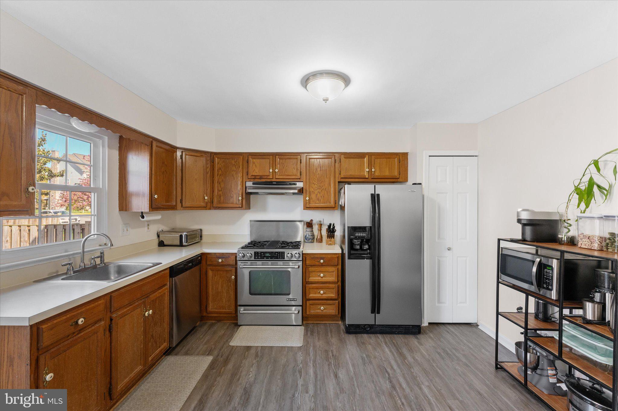 POTOMAC CROSSING - Residential