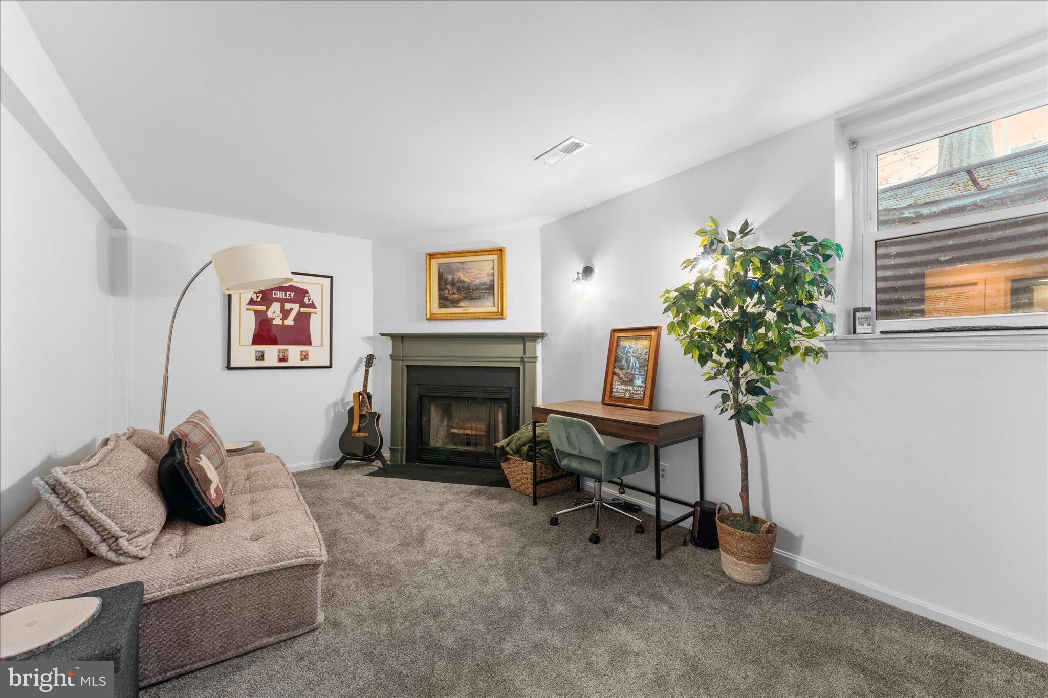 POTOMAC CROSSING - Residential