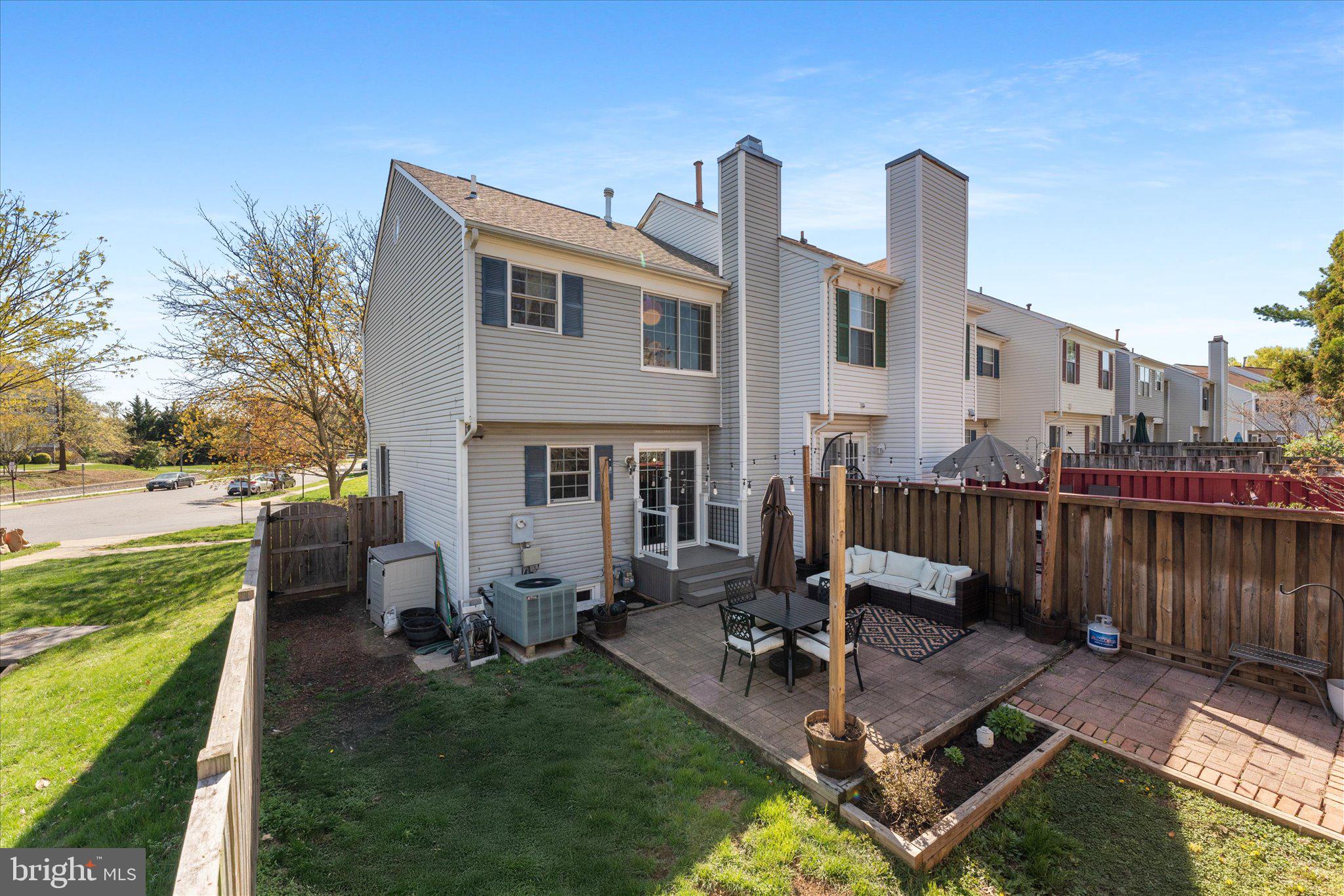 POTOMAC CROSSING - Residential