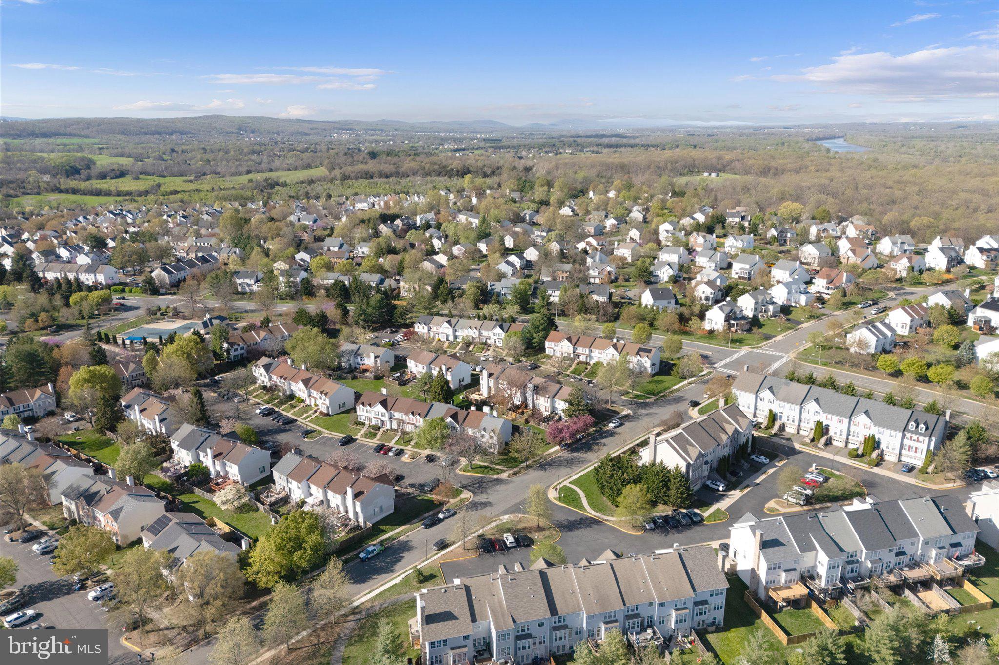 POTOMAC CROSSING - Residential