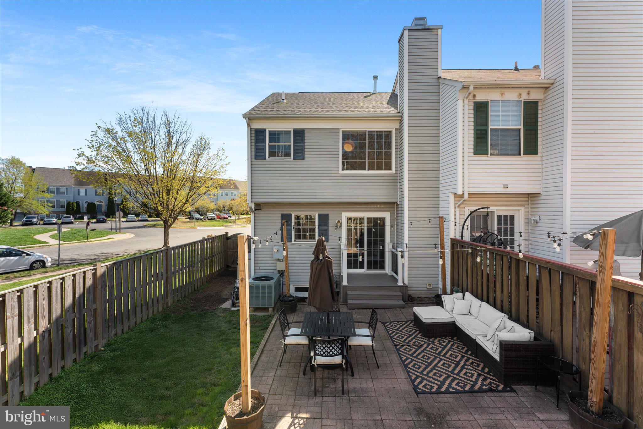 POTOMAC CROSSING - Residential