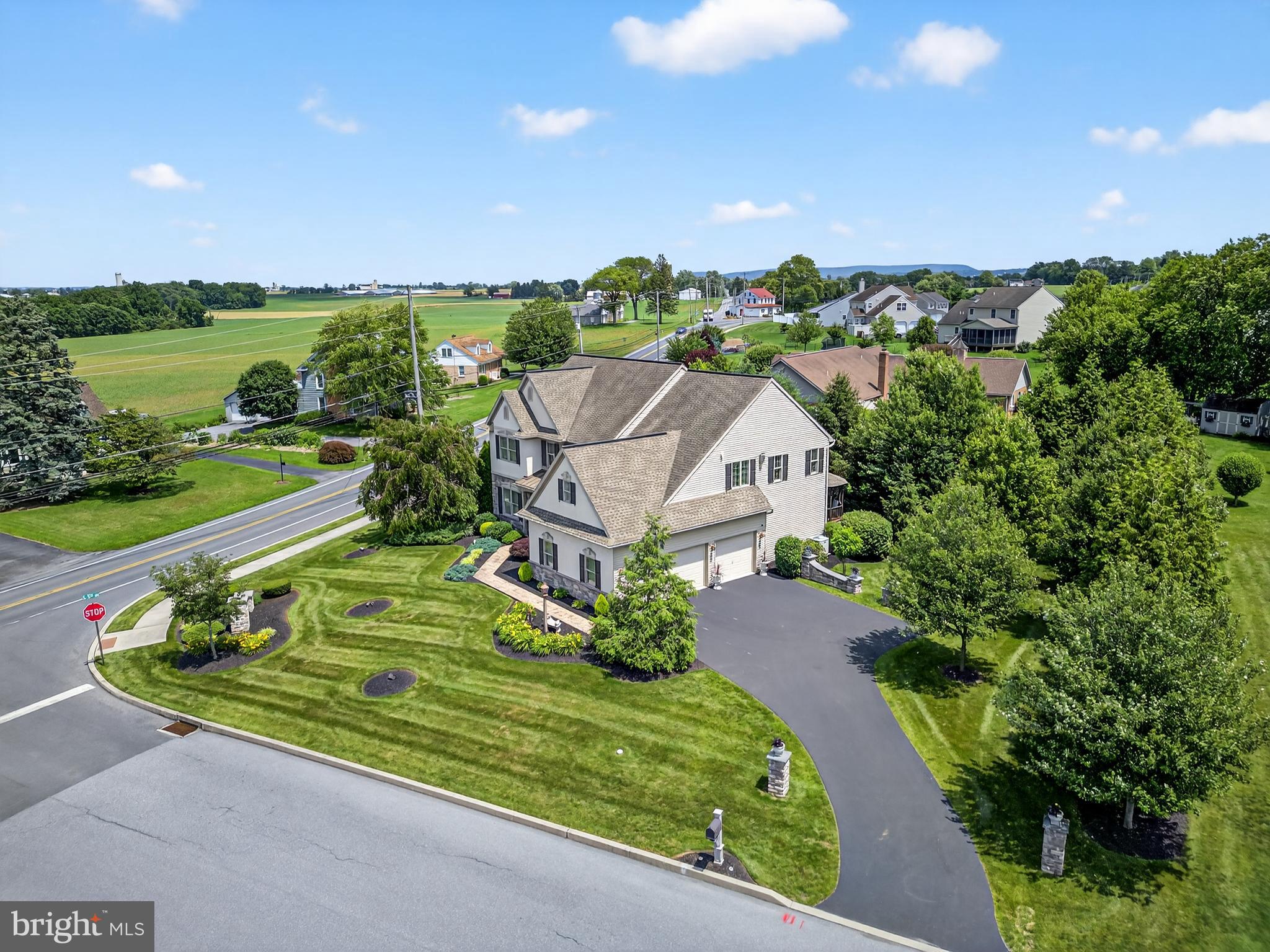 VALLEY CHASE - Residential