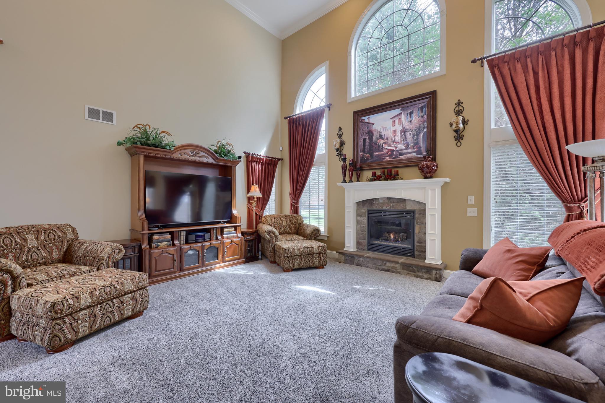 VALLEY CHASE - Residential