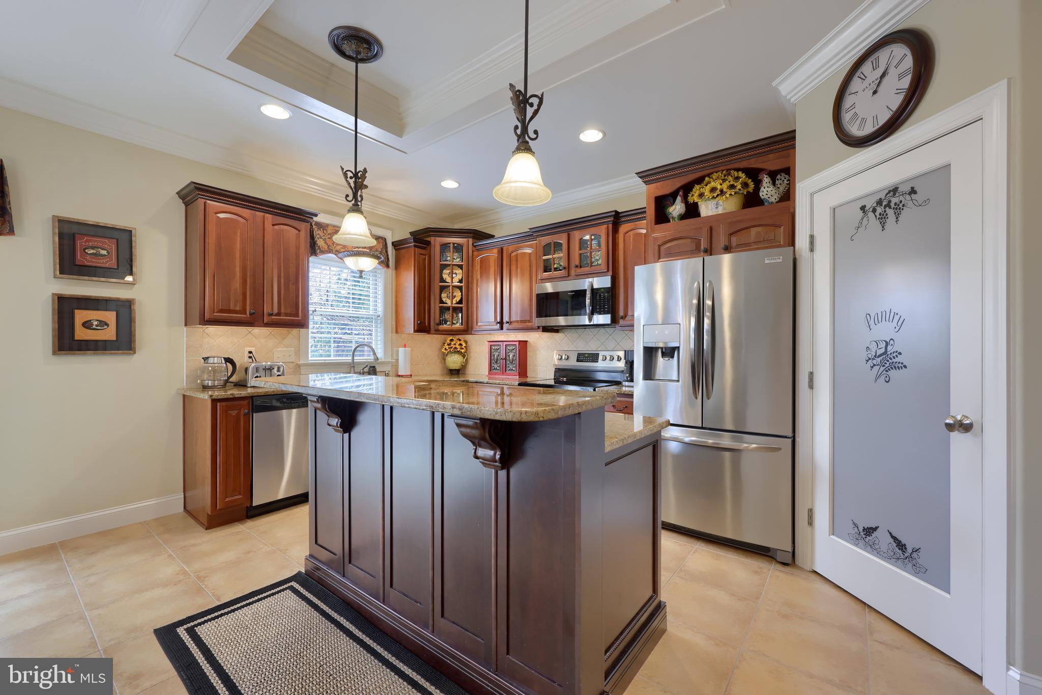 VALLEY CHASE - Residential