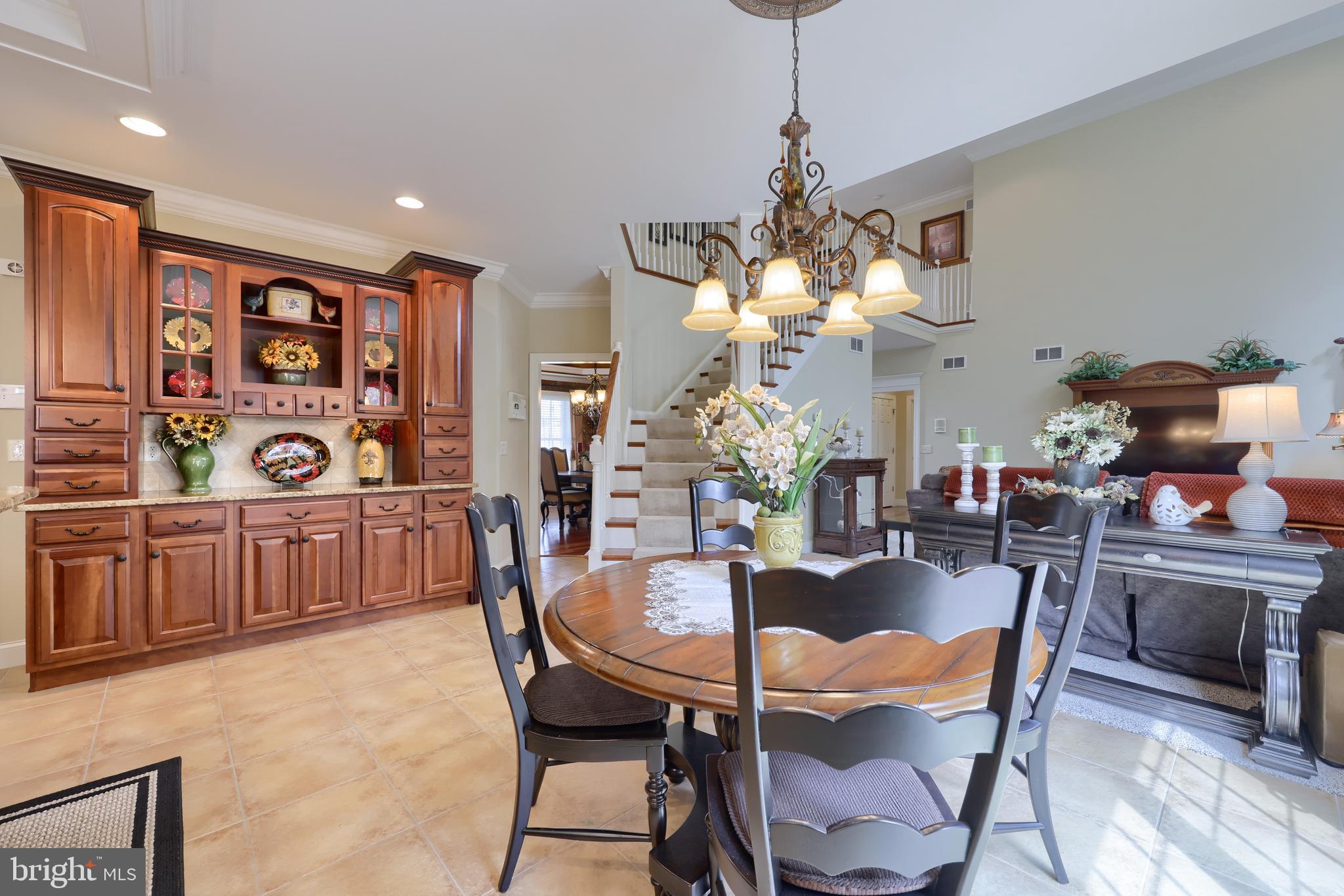 VALLEY CHASE - Residential