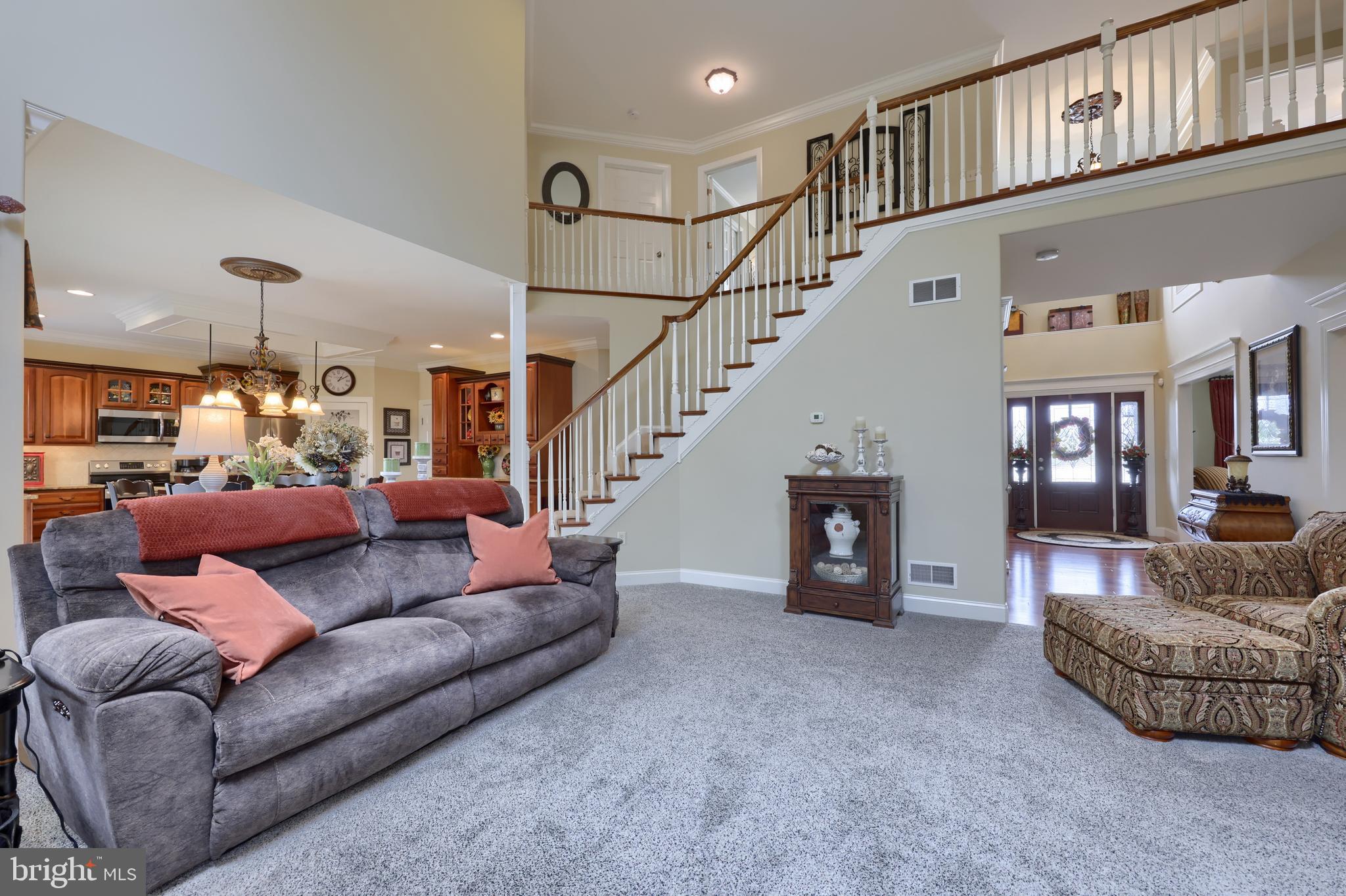 VALLEY CHASE - Residential