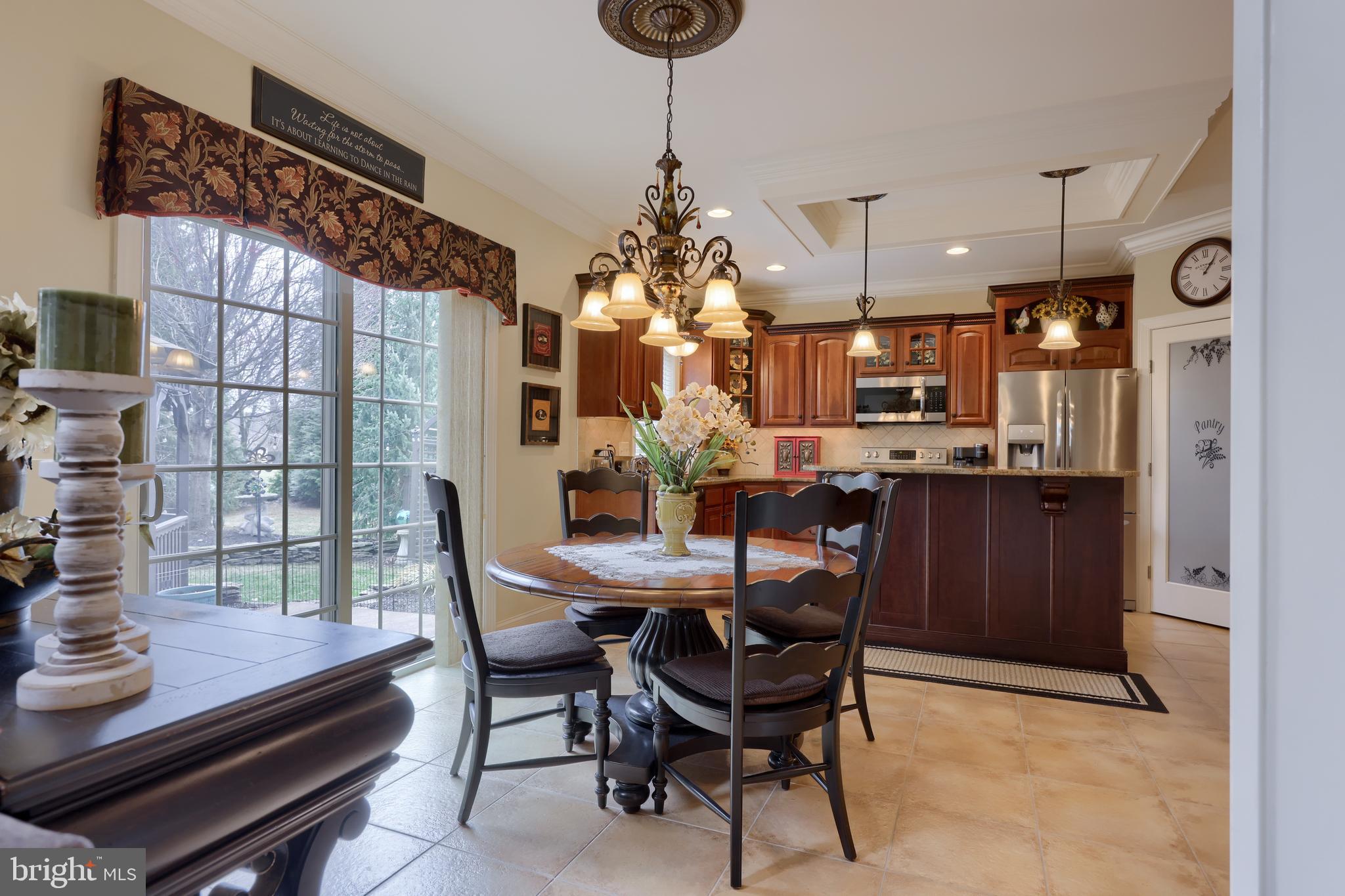 VALLEY CHASE - Residential