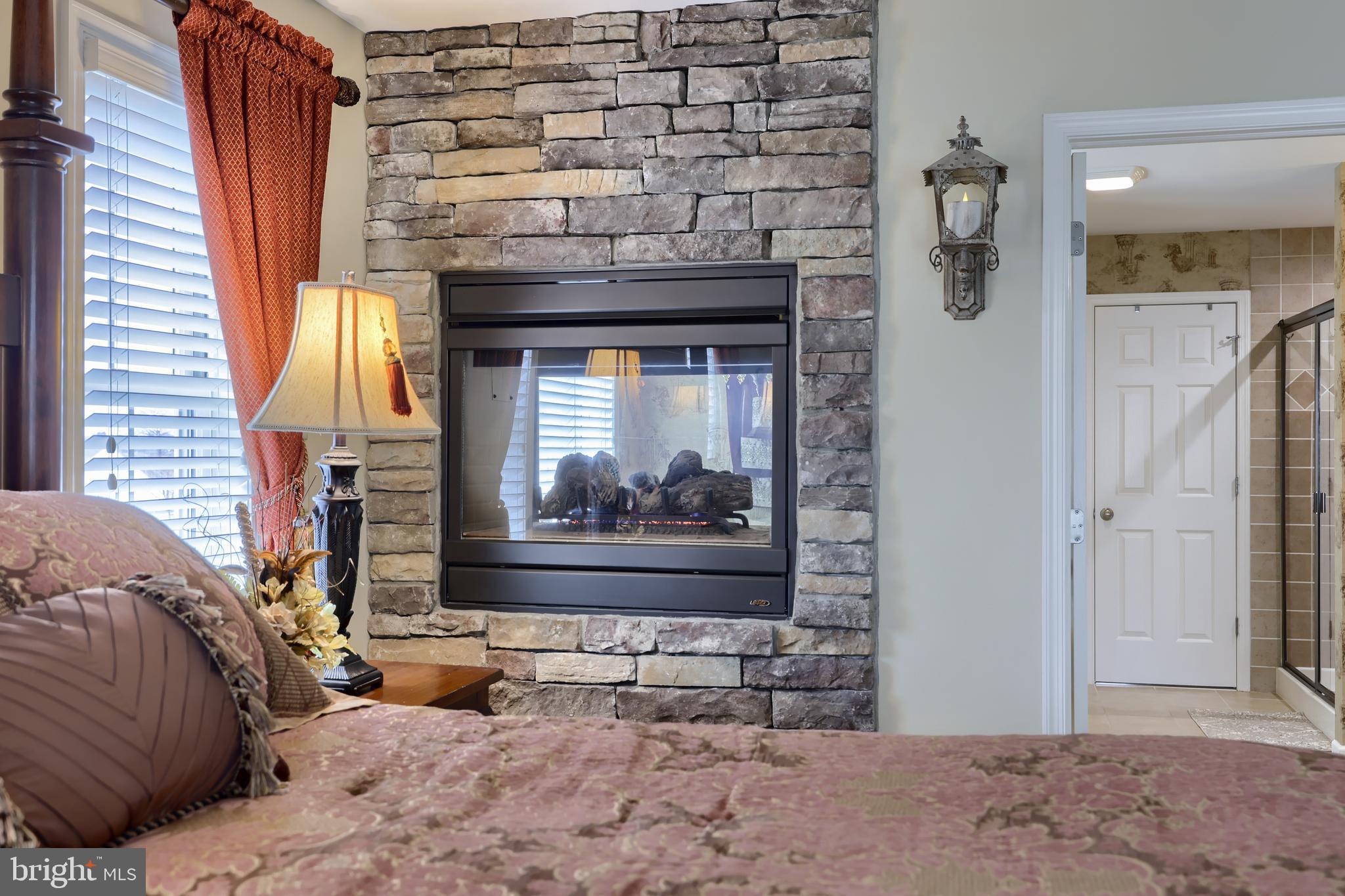 VALLEY CHASE - Residential