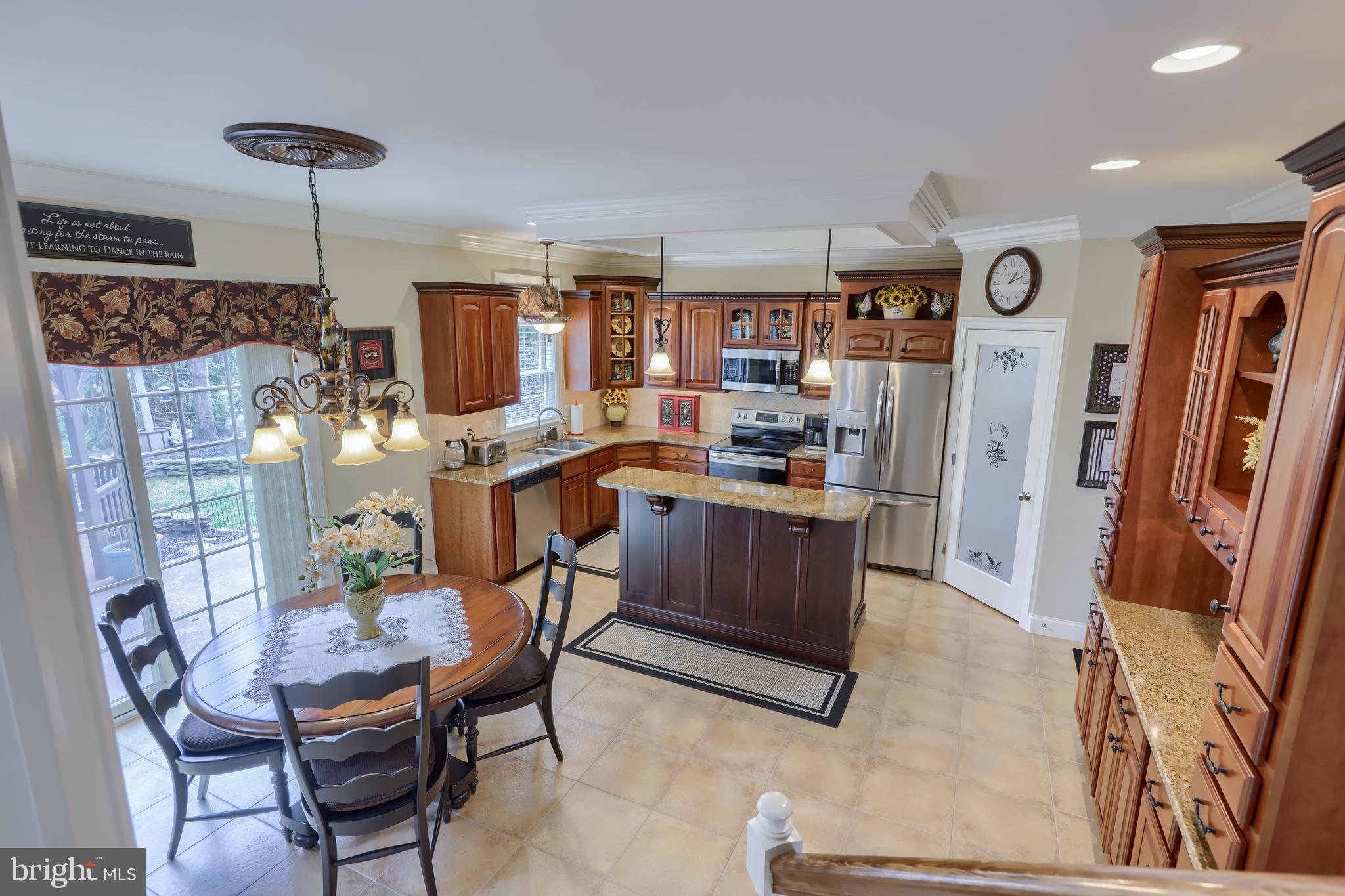 VALLEY CHASE - Residential