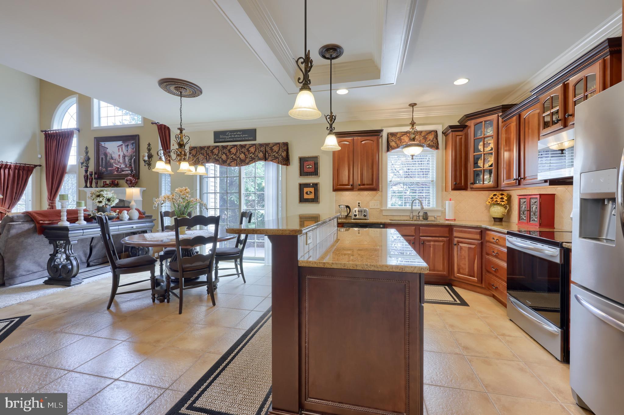 VALLEY CHASE - Residential