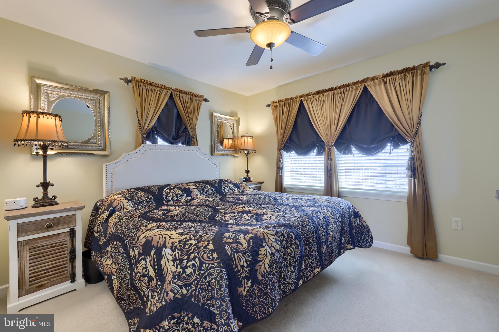 VALLEY CHASE - Residential