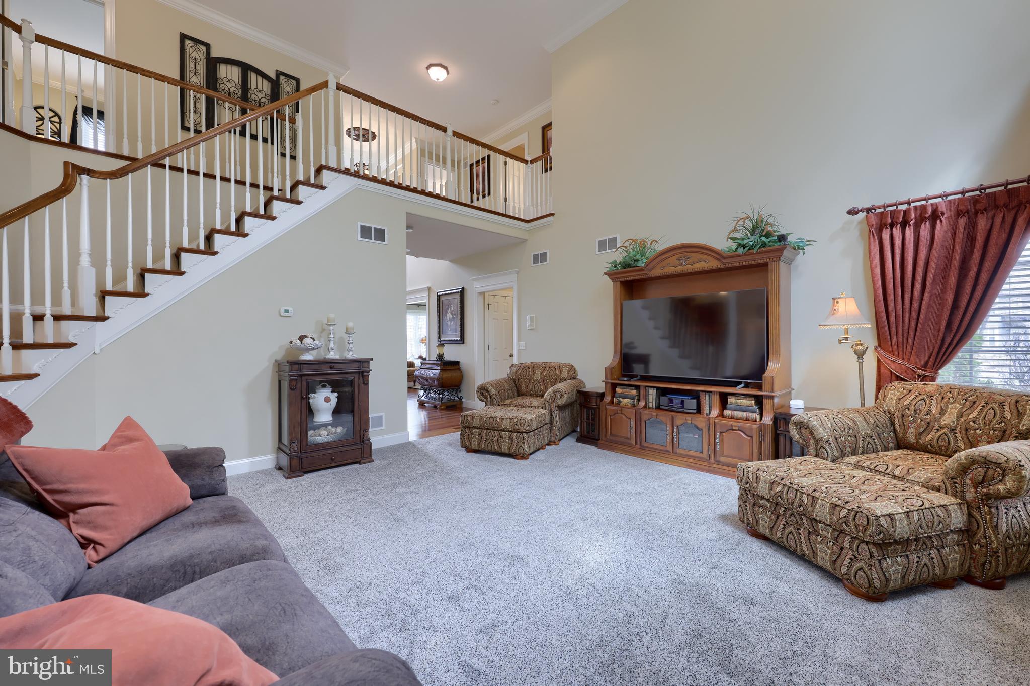 VALLEY CHASE - Residential