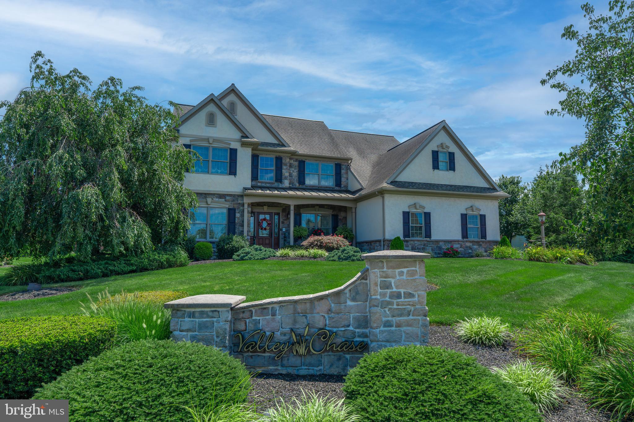 VALLEY CHASE - Residential