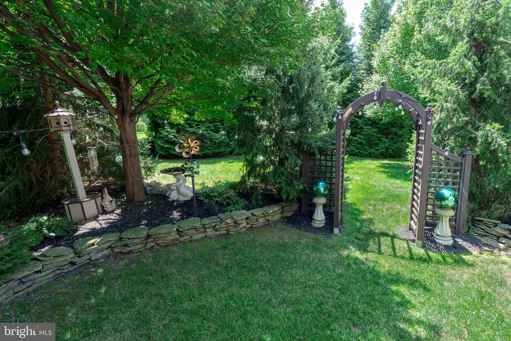 VALLEY CHASE - Residential