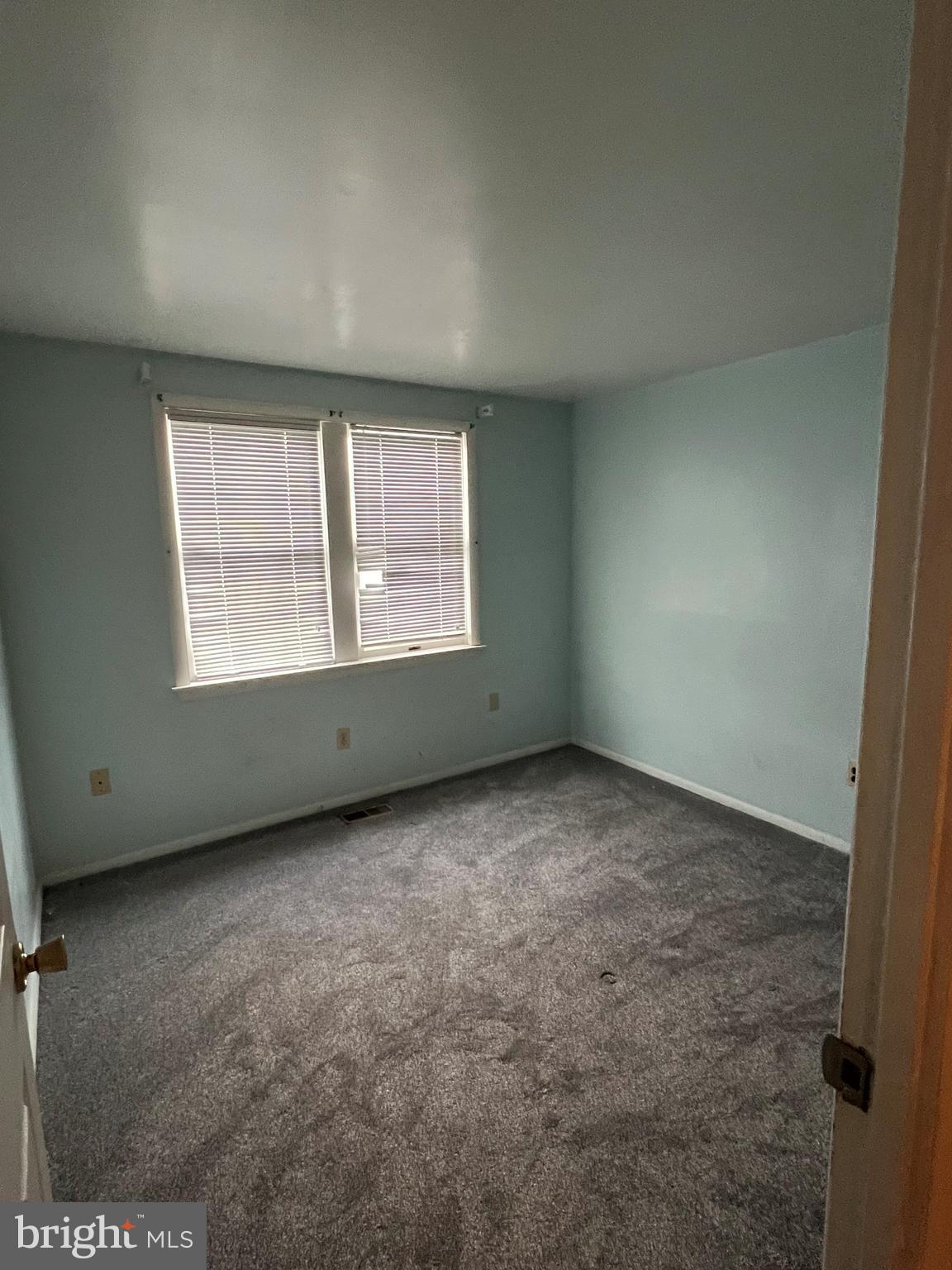 WOODBRIDGE VALLEY - Residential Lease