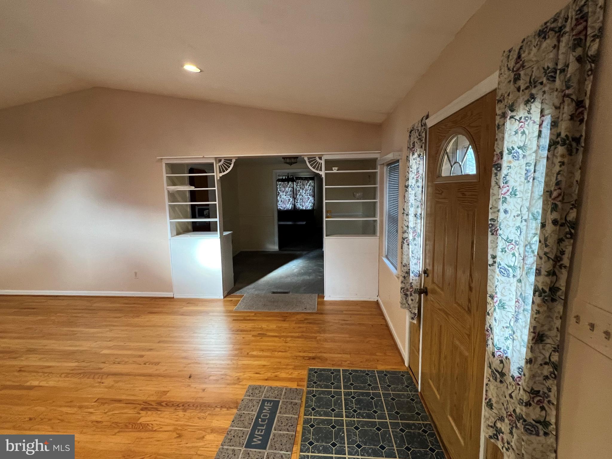 WOODBRIDGE VALLEY - Residential Lease