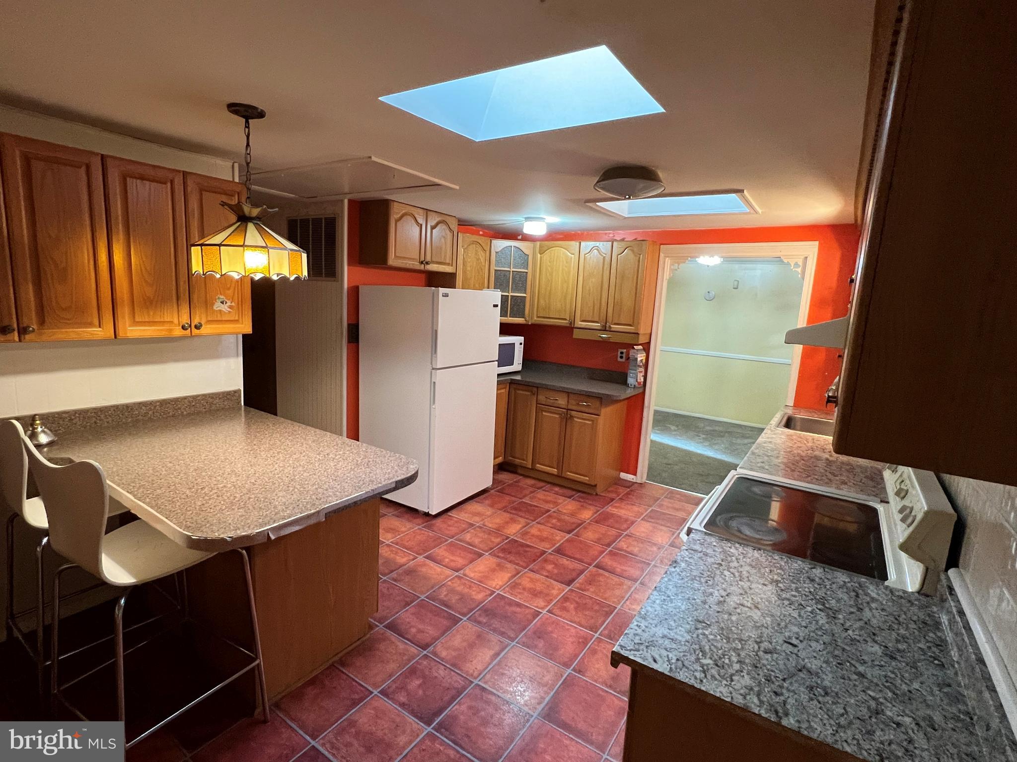 WOODBRIDGE VALLEY - Residential Lease